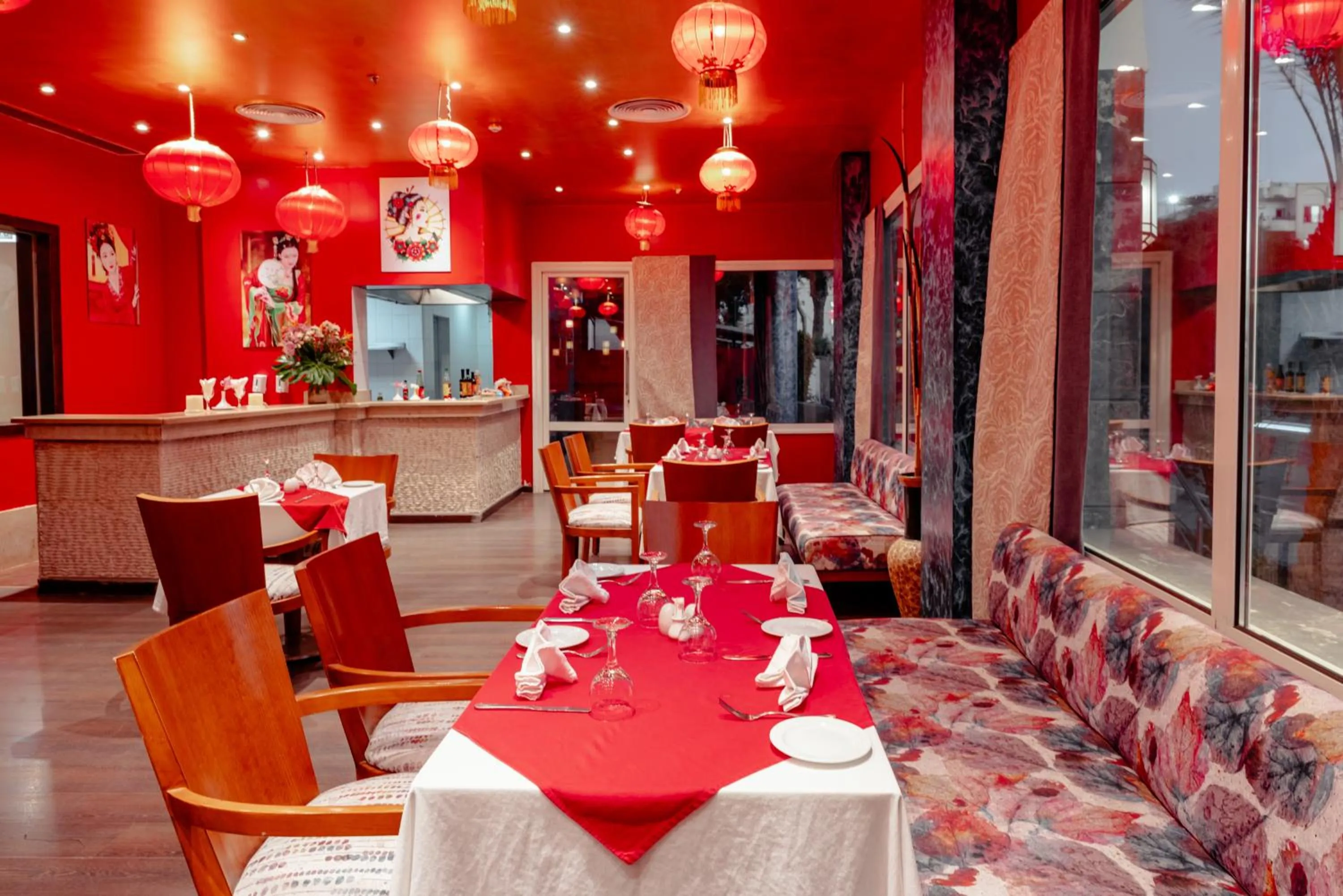 Restaurant/places to eat in Royal Star Beach Resort