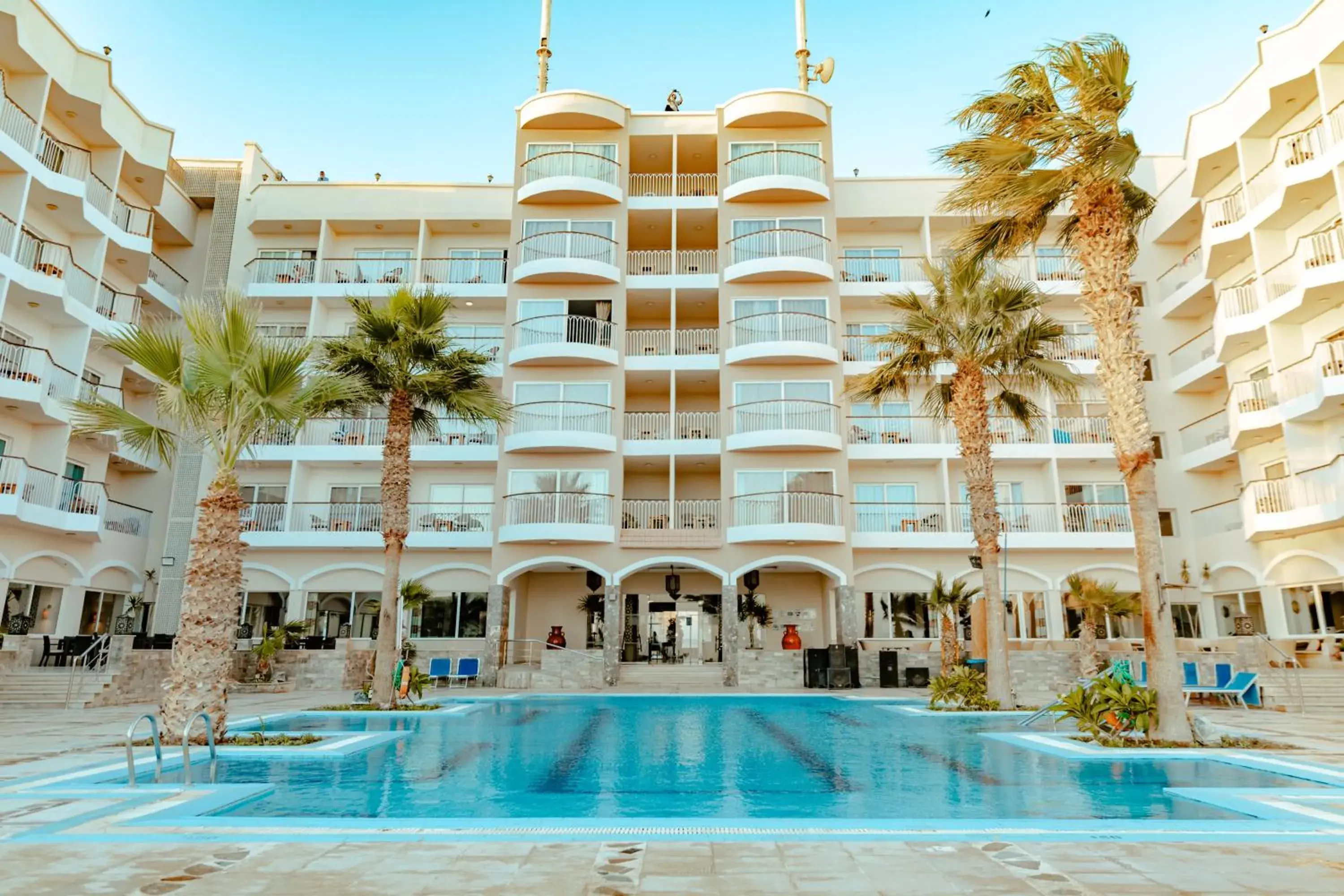 Swimming pool in Royal Star Beach Resort Swimming pool in Royal Star Beach Resort