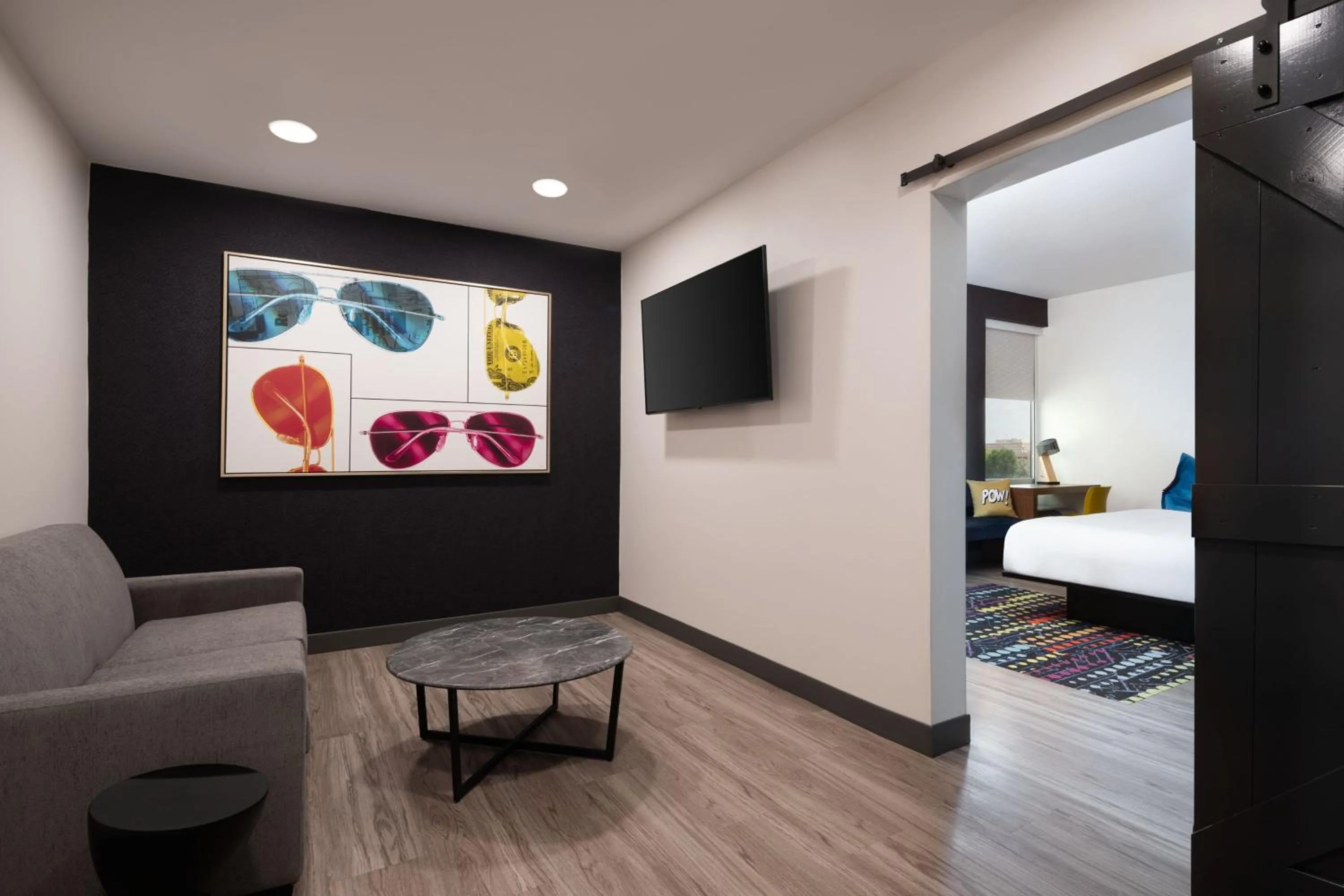 Bedroom, Bed in Aloft Beachwood