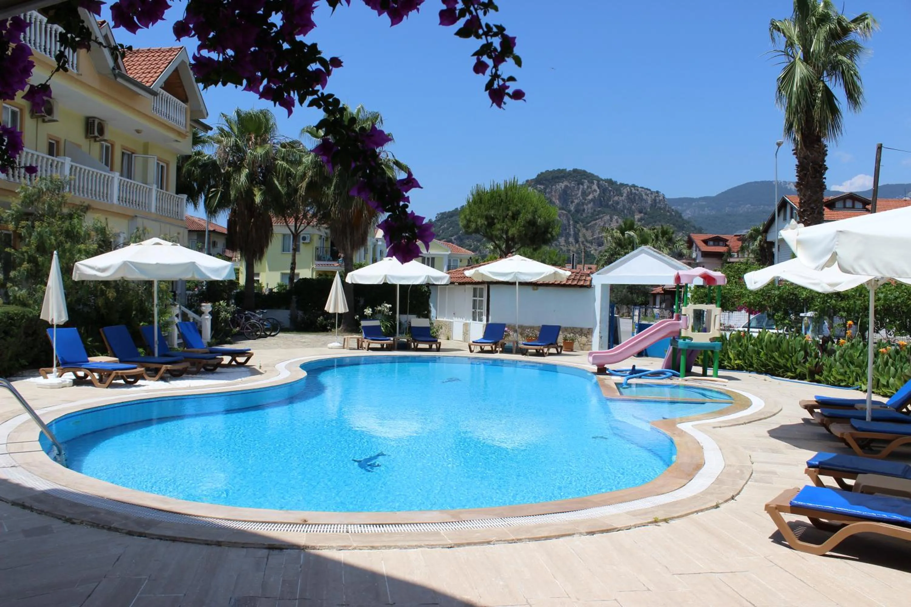 Swimming pool in Mavikosk