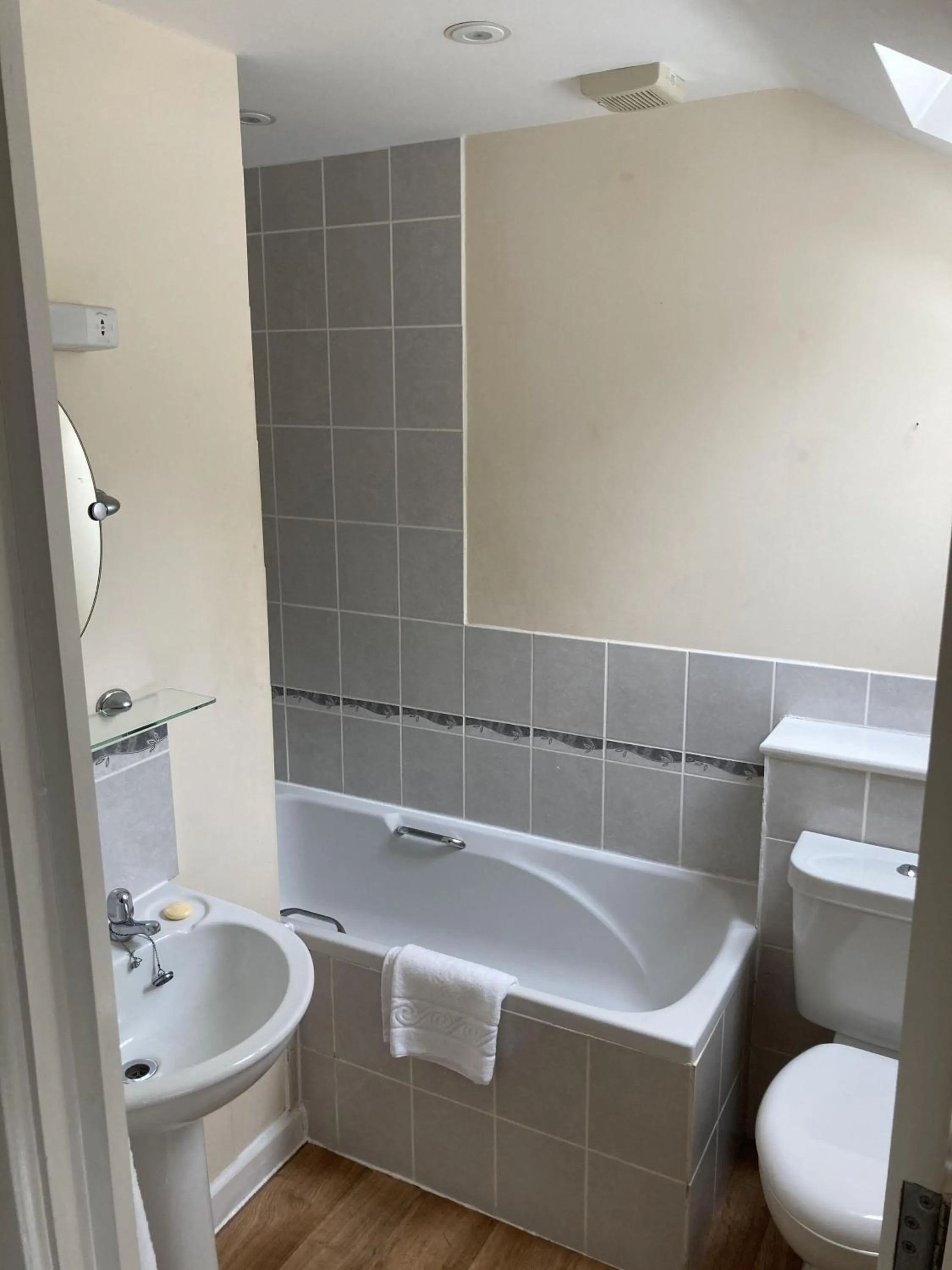 Bathroom in The Cridford Inn