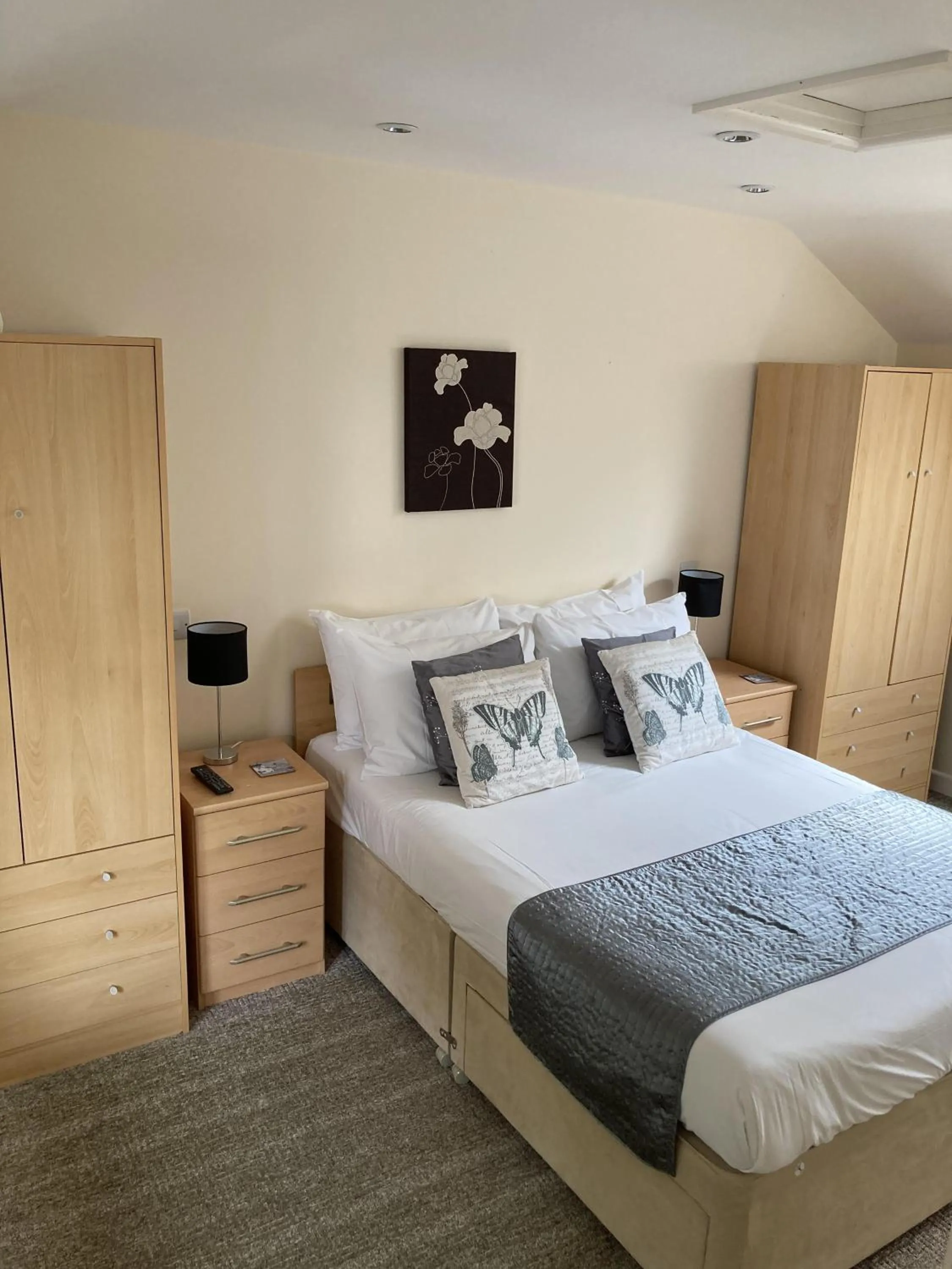 Bedroom, Bed in The Cridford Inn