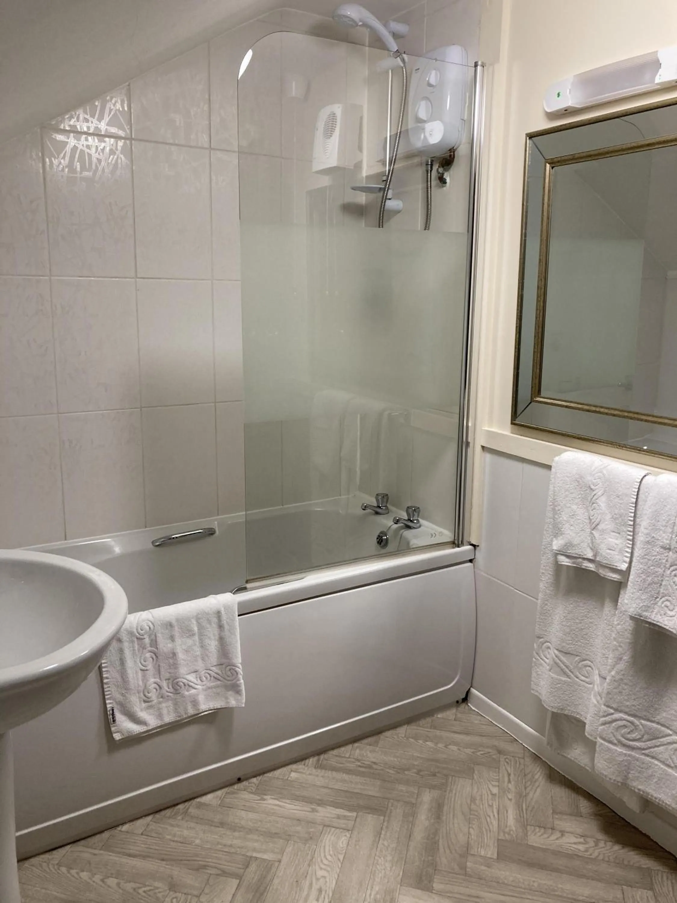 Bathroom in The Cridford Inn