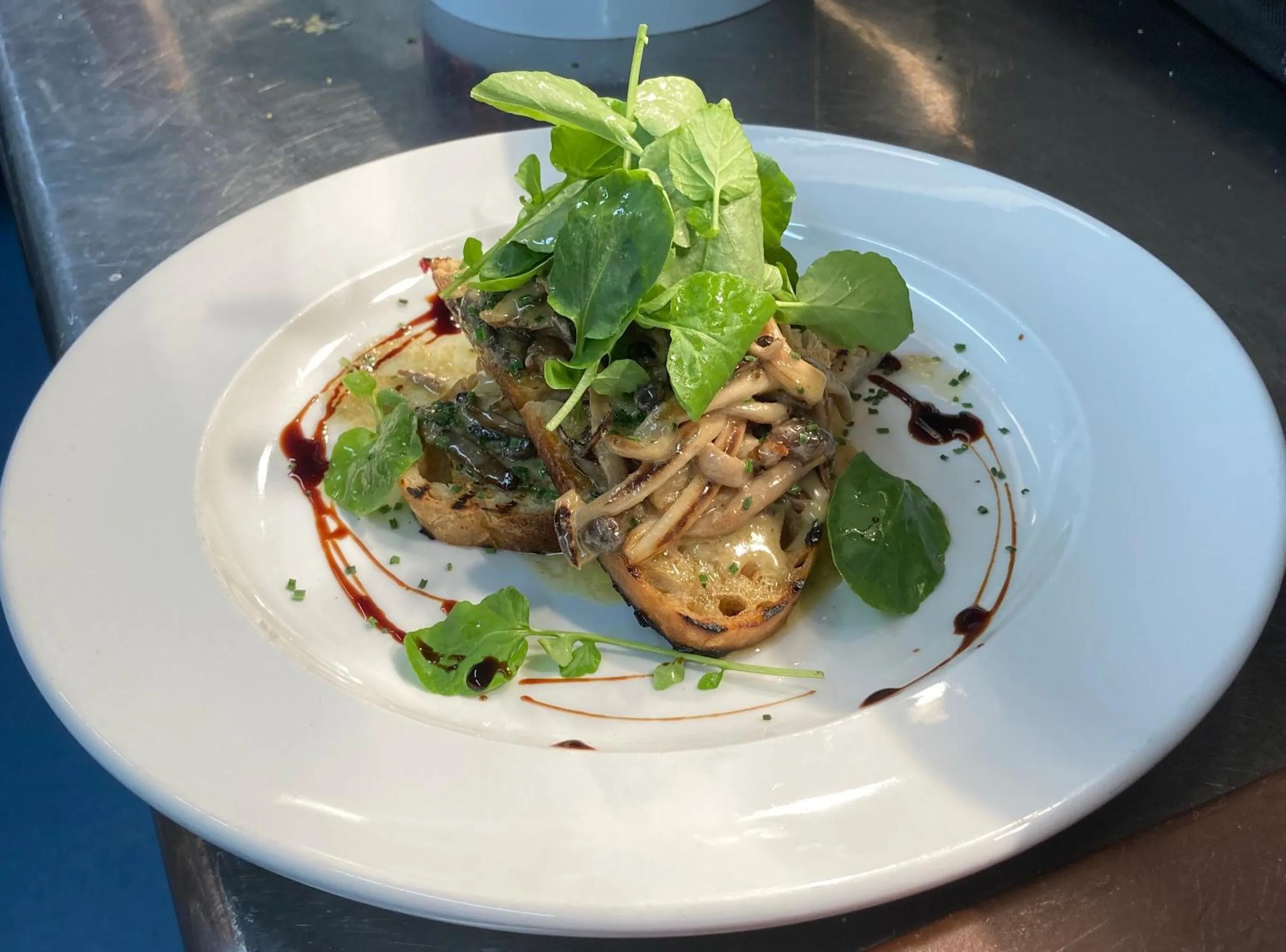 Food and drinks in The Cridford Inn