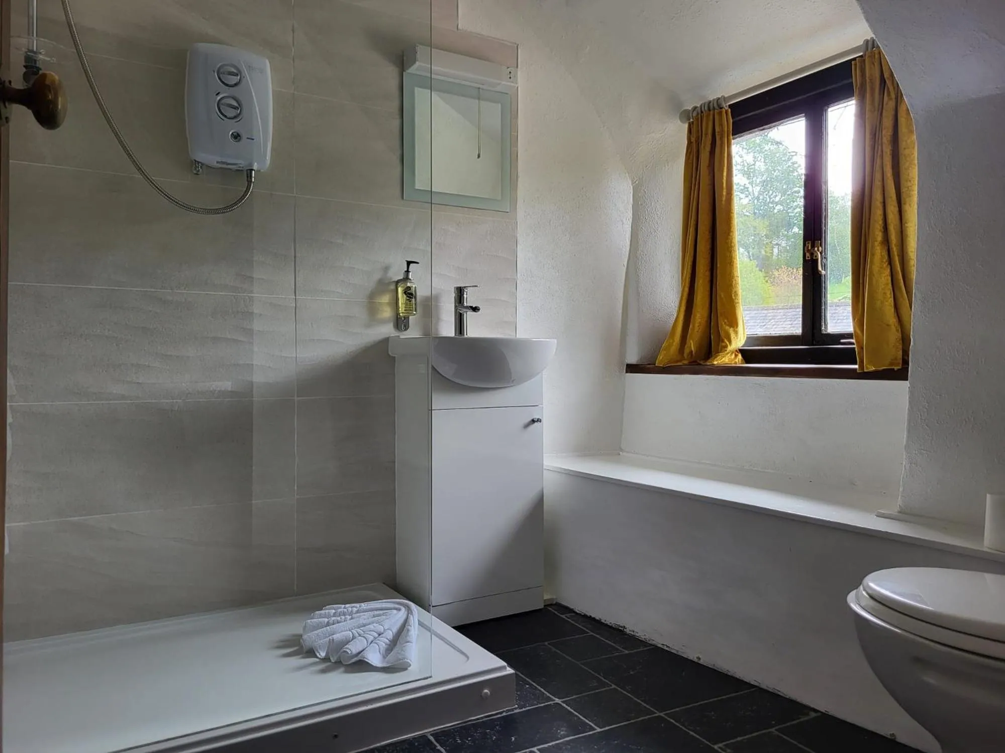 Bedroom in The Cridford Inn