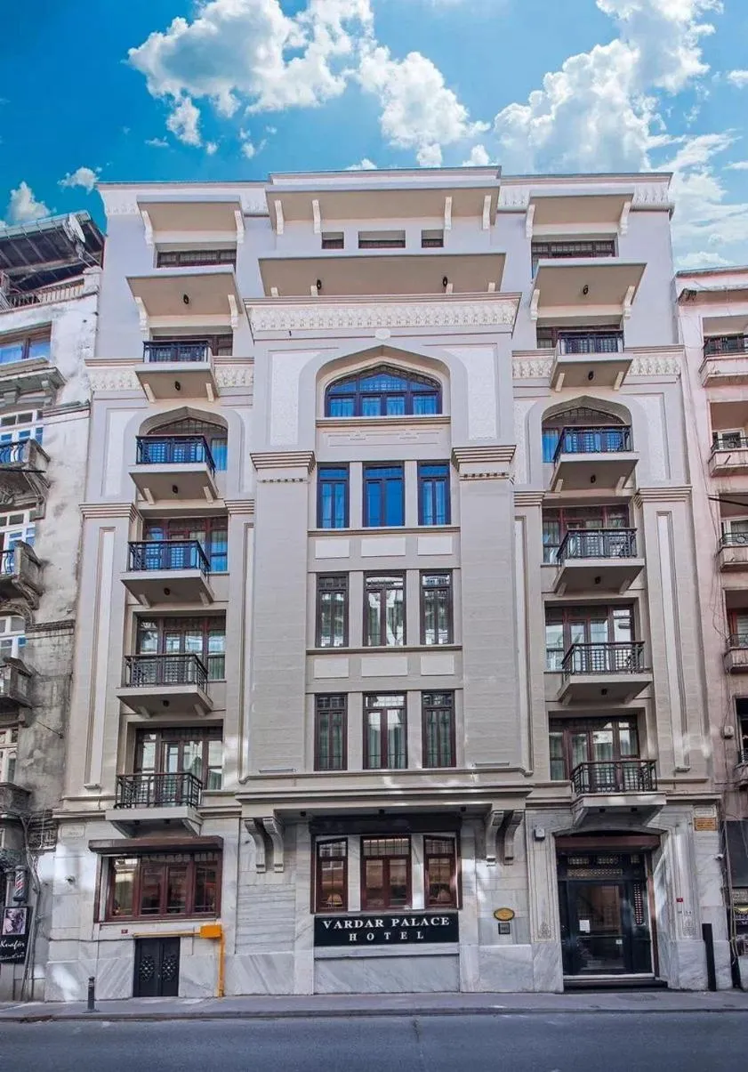 Property building in Vardar Palace Hotel - Special Category