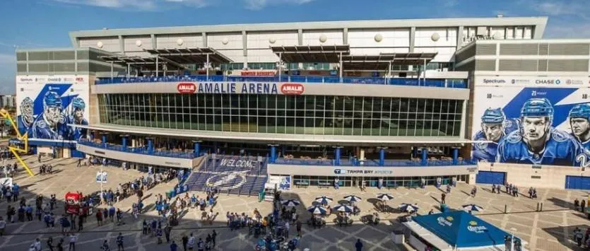 Amazing Waterfront Views Resort, Enjoy Heated Pool & Sunset!