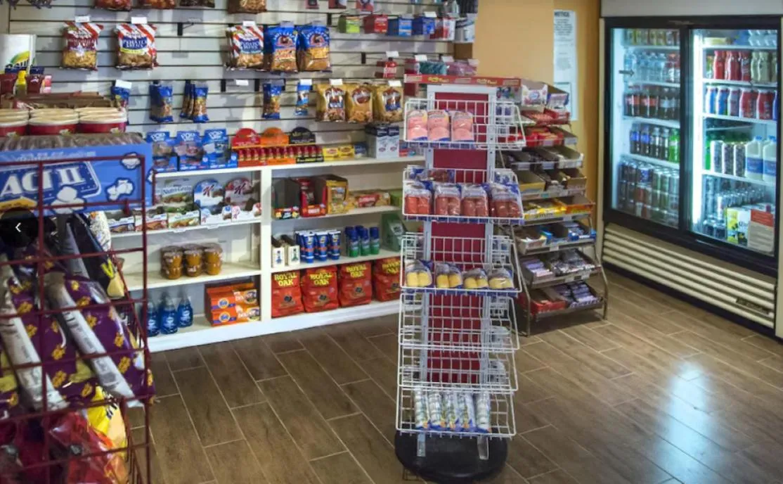 Amazing Waterfront Views Resort, Enjoy Heated Pool & Sunset!