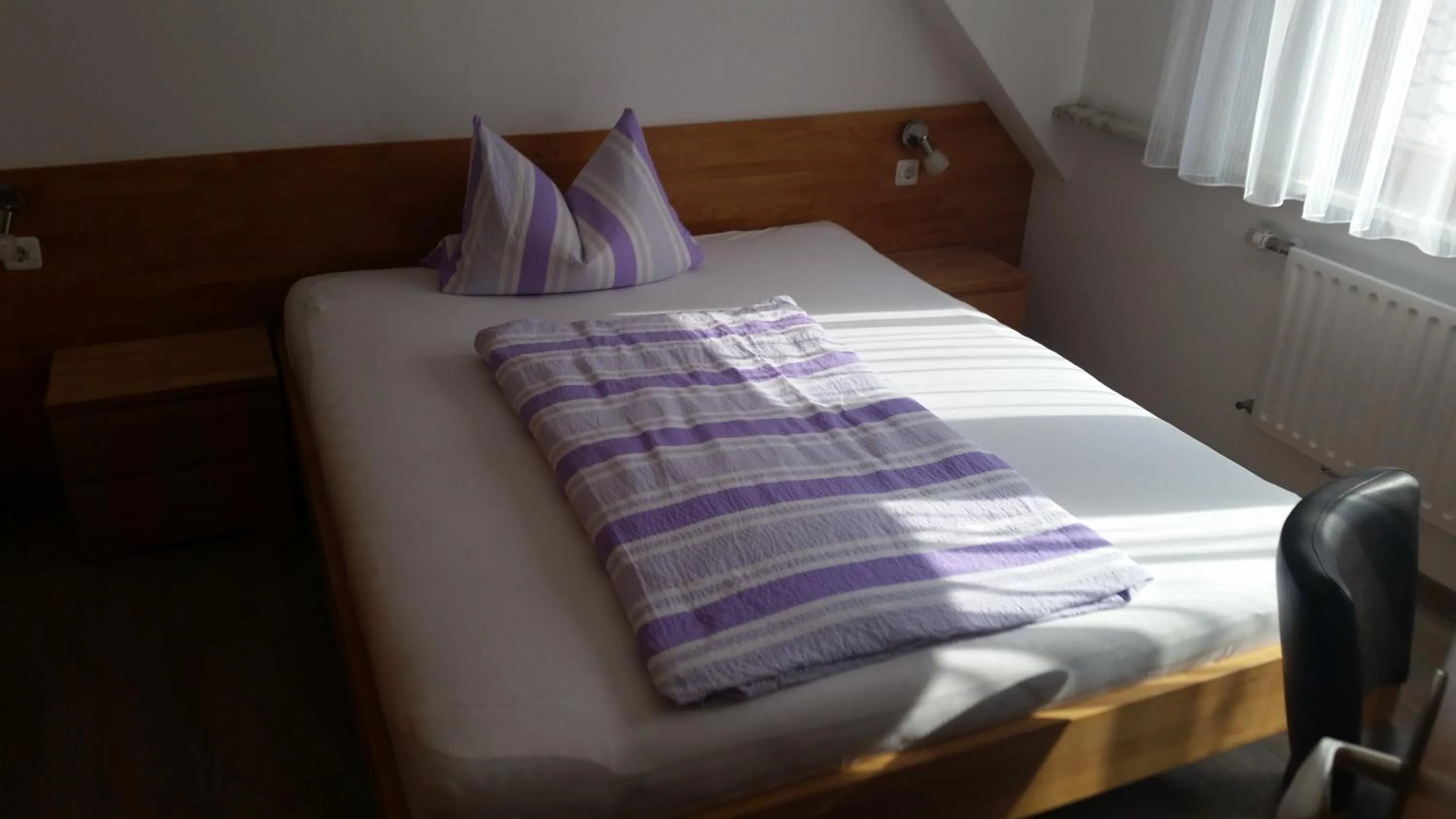 Photo of the whole room, Bed in Gasthof Zur frohen Einkehr