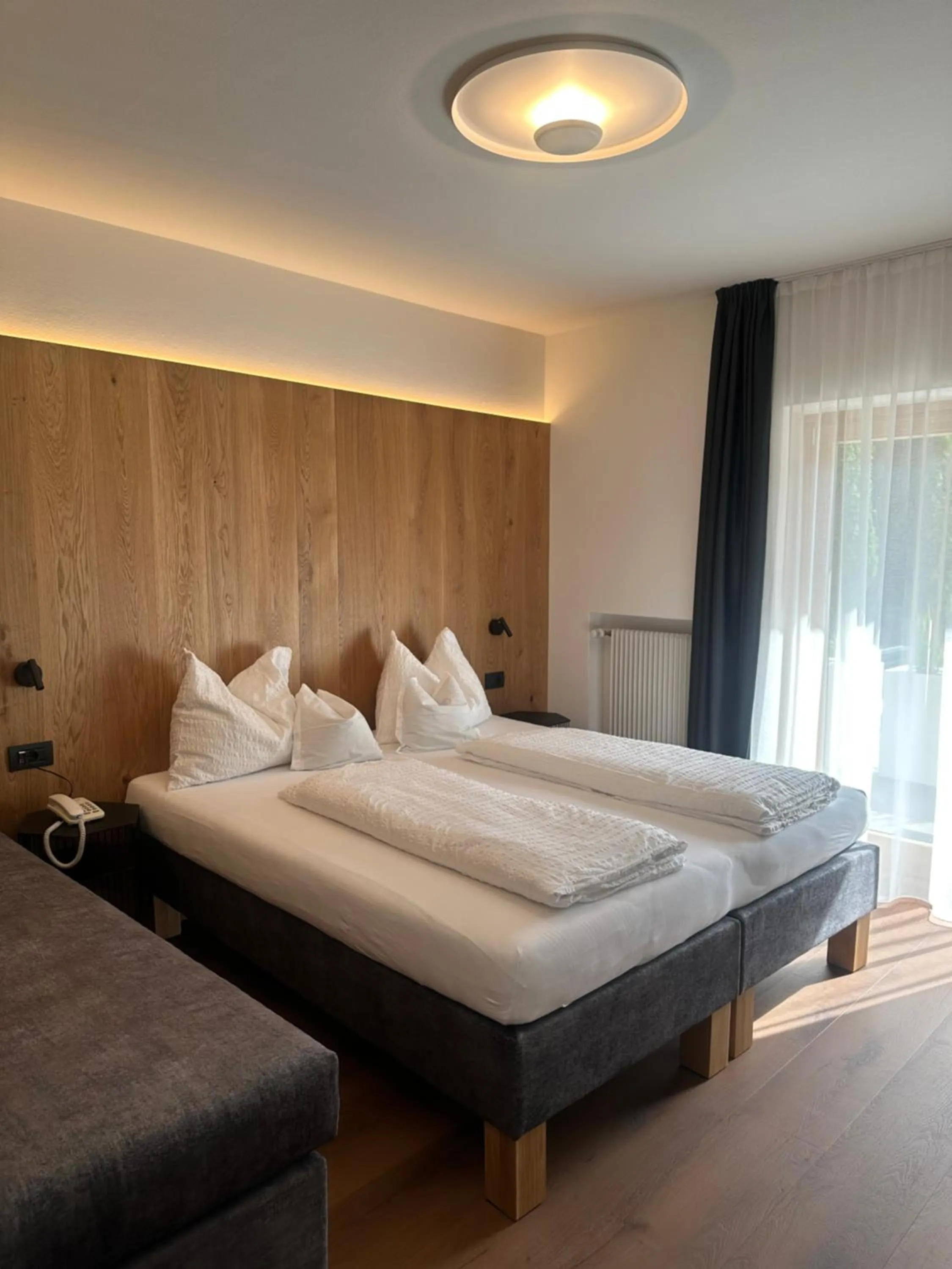 Bedroom, Bed in Hotel Bischofhof