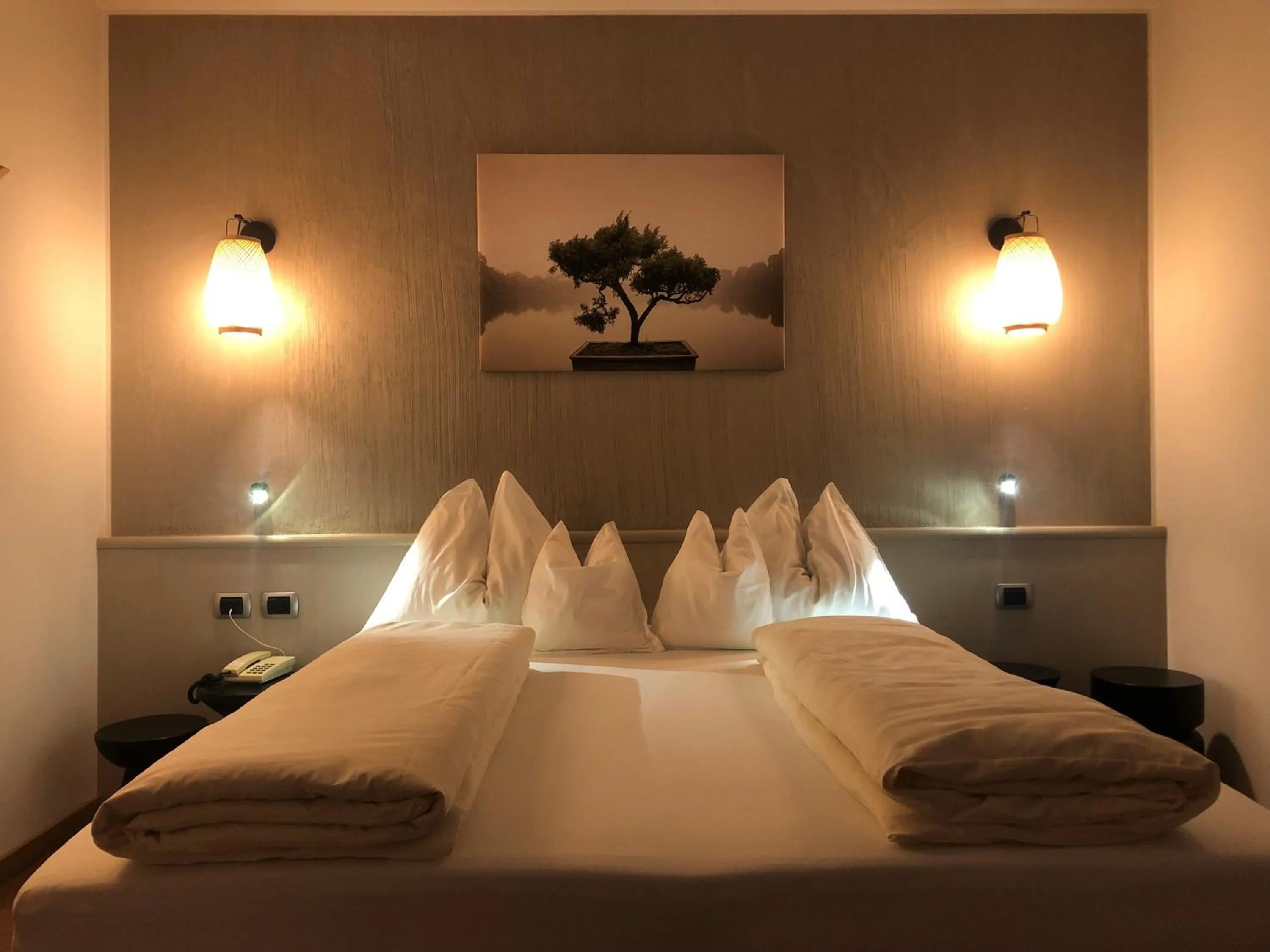 Bedroom, Bed in Hotel Bischofhof