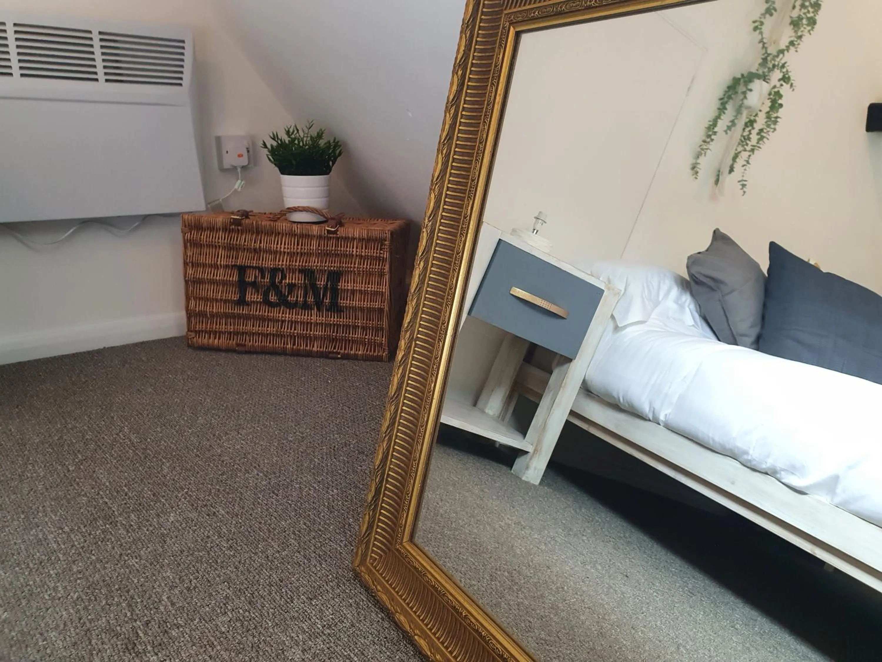 Other in Grade I listed luxury apartment in Hertfordshire