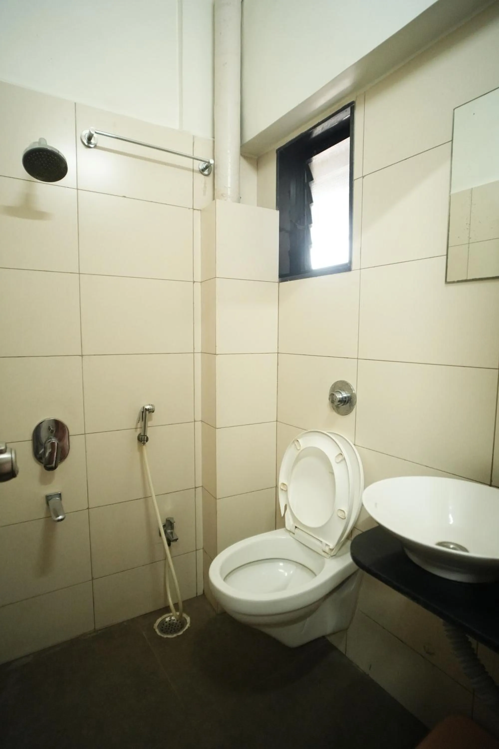 Toilet in Hotel Kartiki