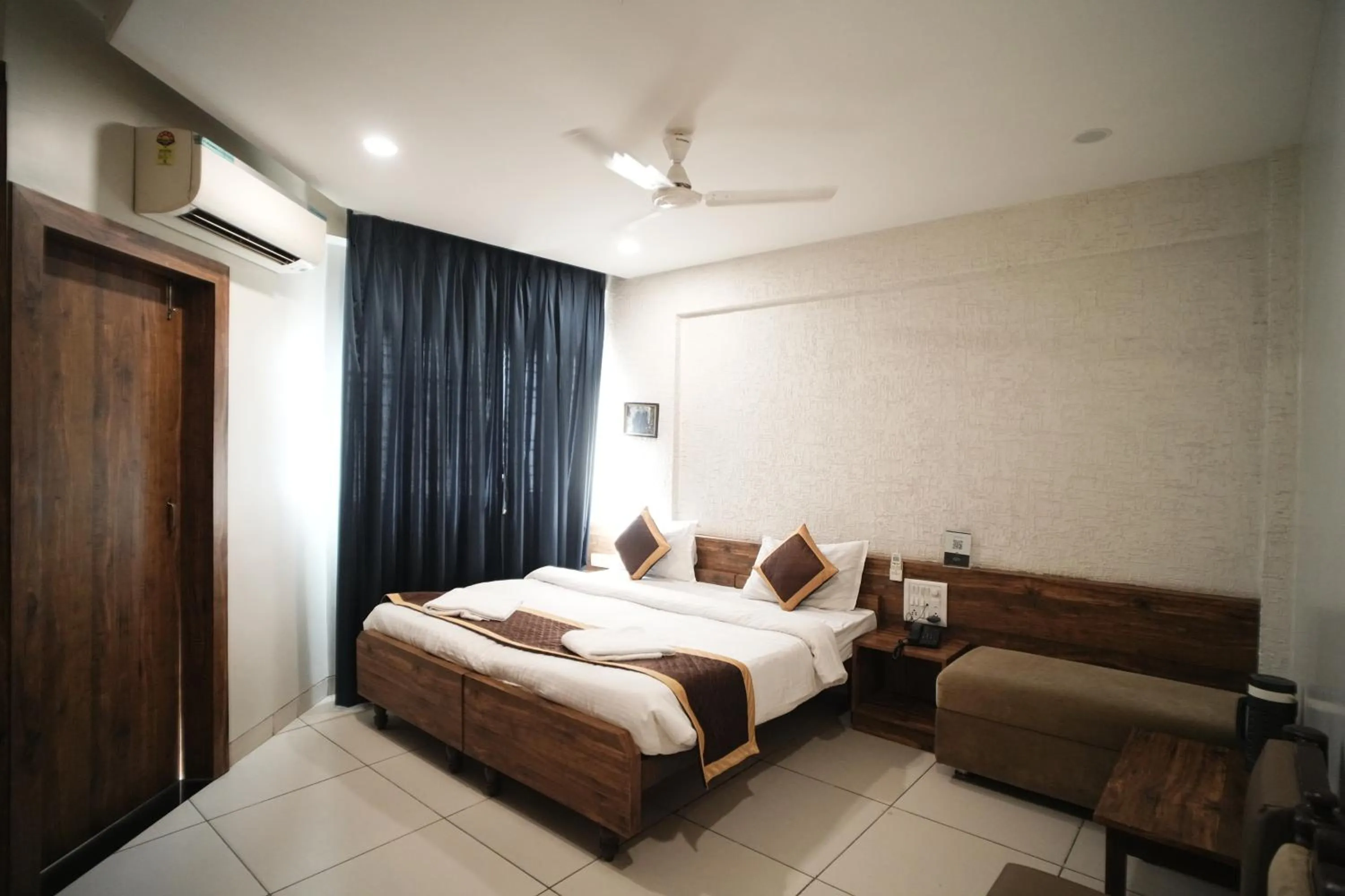 Bed in Hotel Kartiki