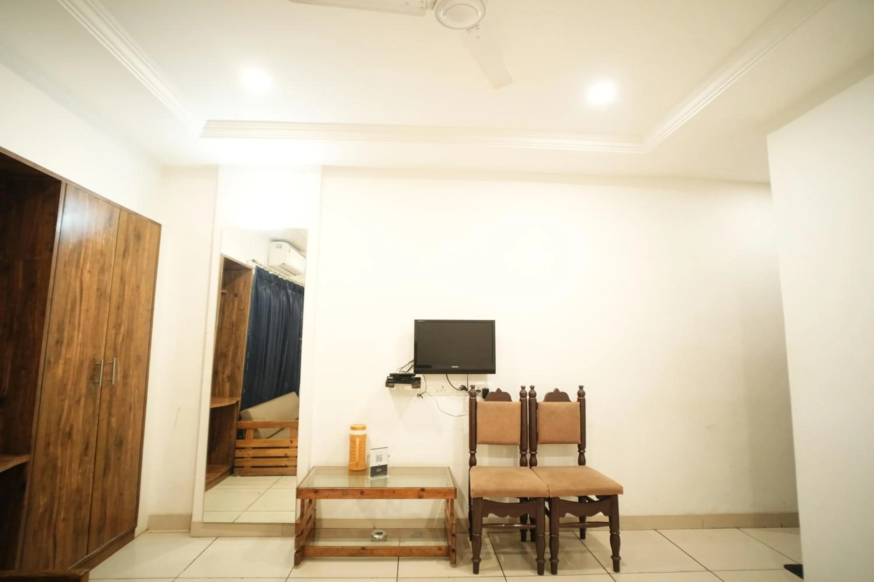 TV and multimedia in Hotel Kartiki