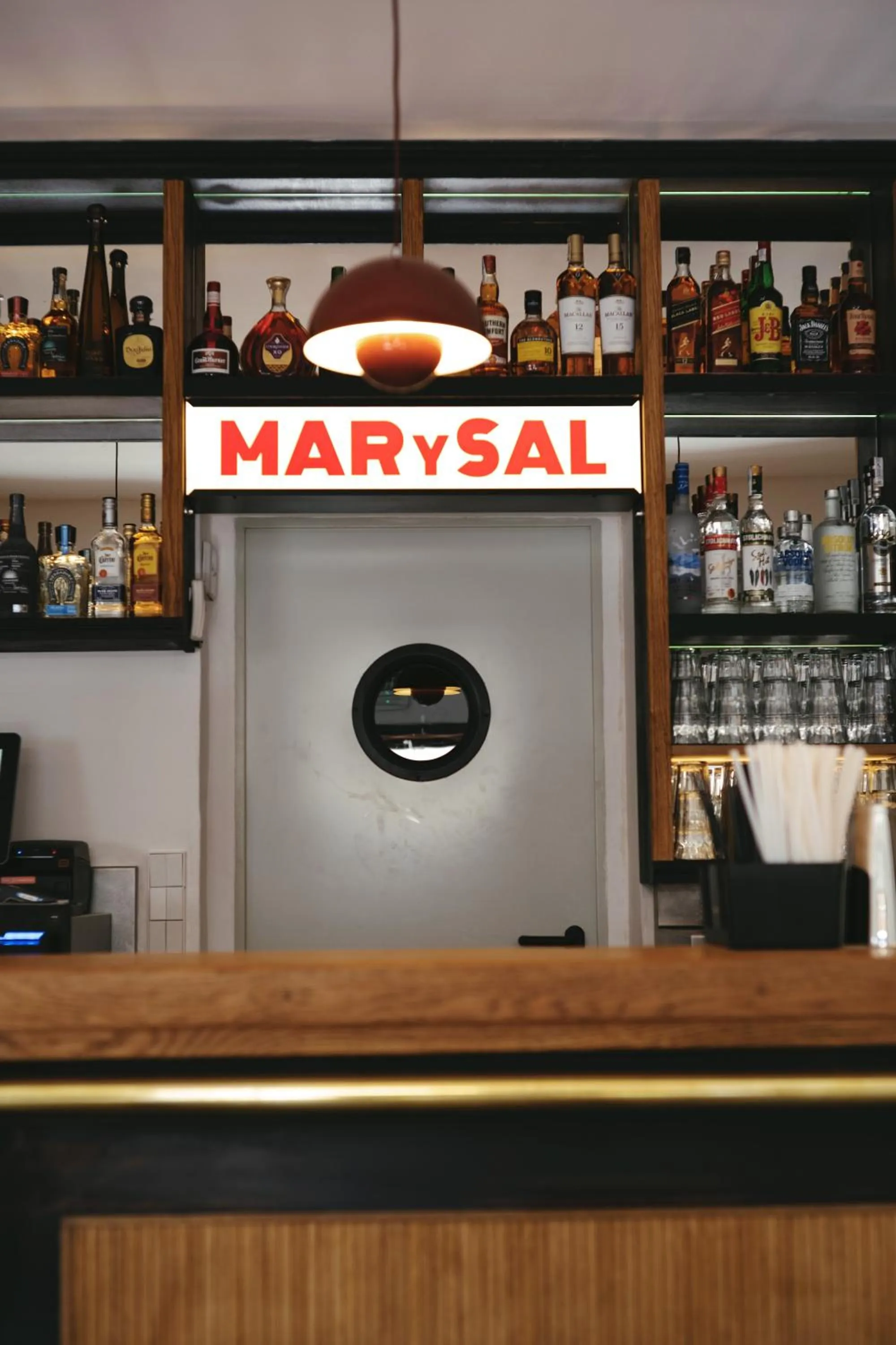 Logo/Certificate/Sign in Hostal Mar y Sal