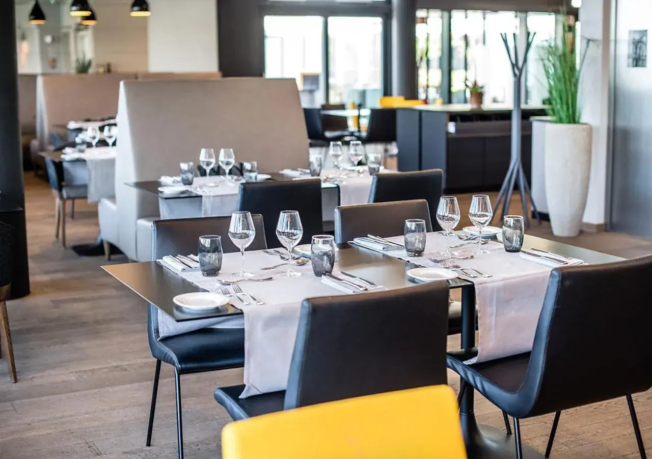 Restaurant/places to eat in Lake Geneva Hotel Restaurant/places to eat in Lake Geneva Hotel