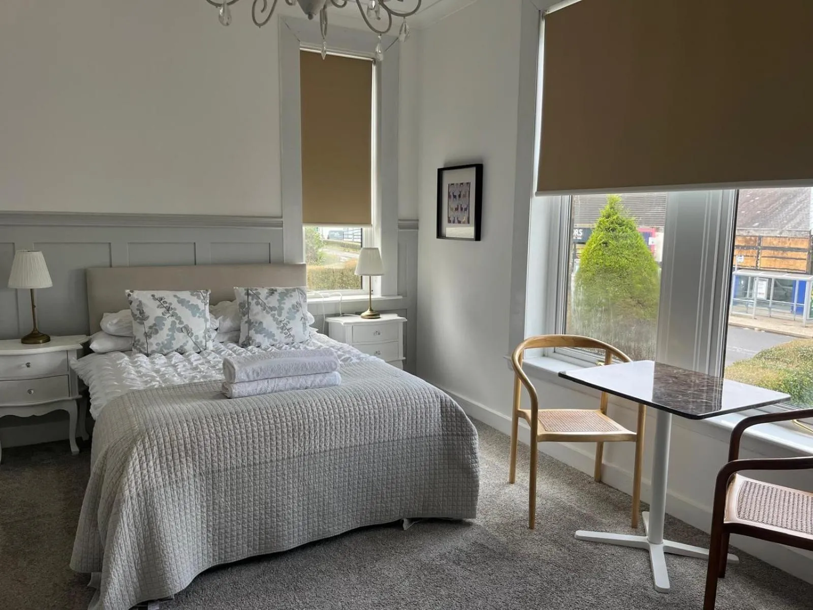 Bed in Giffnock Rooms