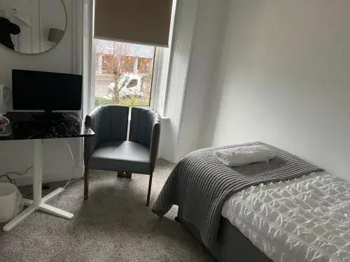 Single Room with Shared Bathroom in Giffnock Rooms Single Room with Shared Bathroom in Giffnock Rooms