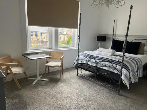 Giffnock Rooms