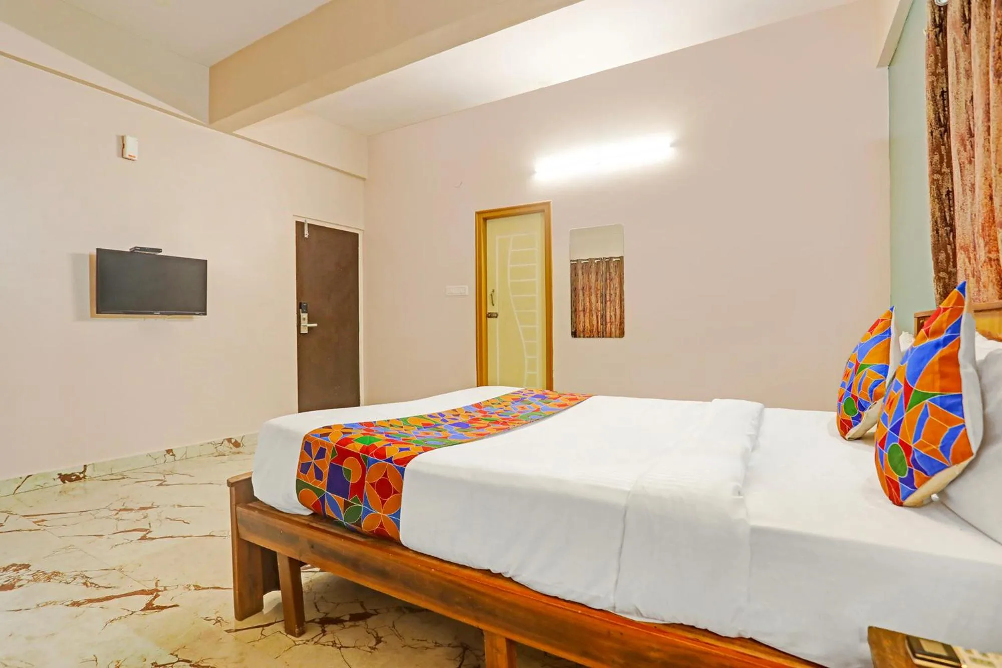 Bed in Kings Palace Manyata