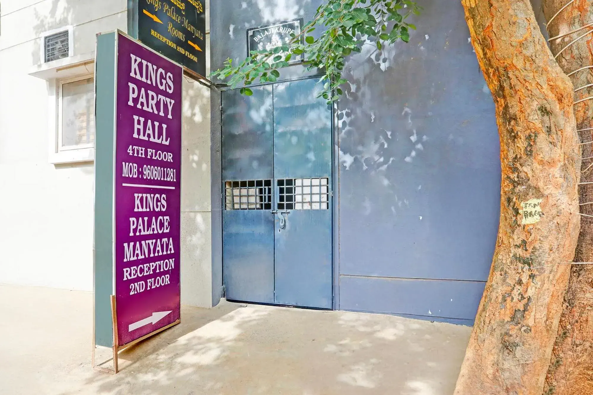 Facade/entrance in Kings Palace Manyata Facade/entrance in Kings Palace Manyata