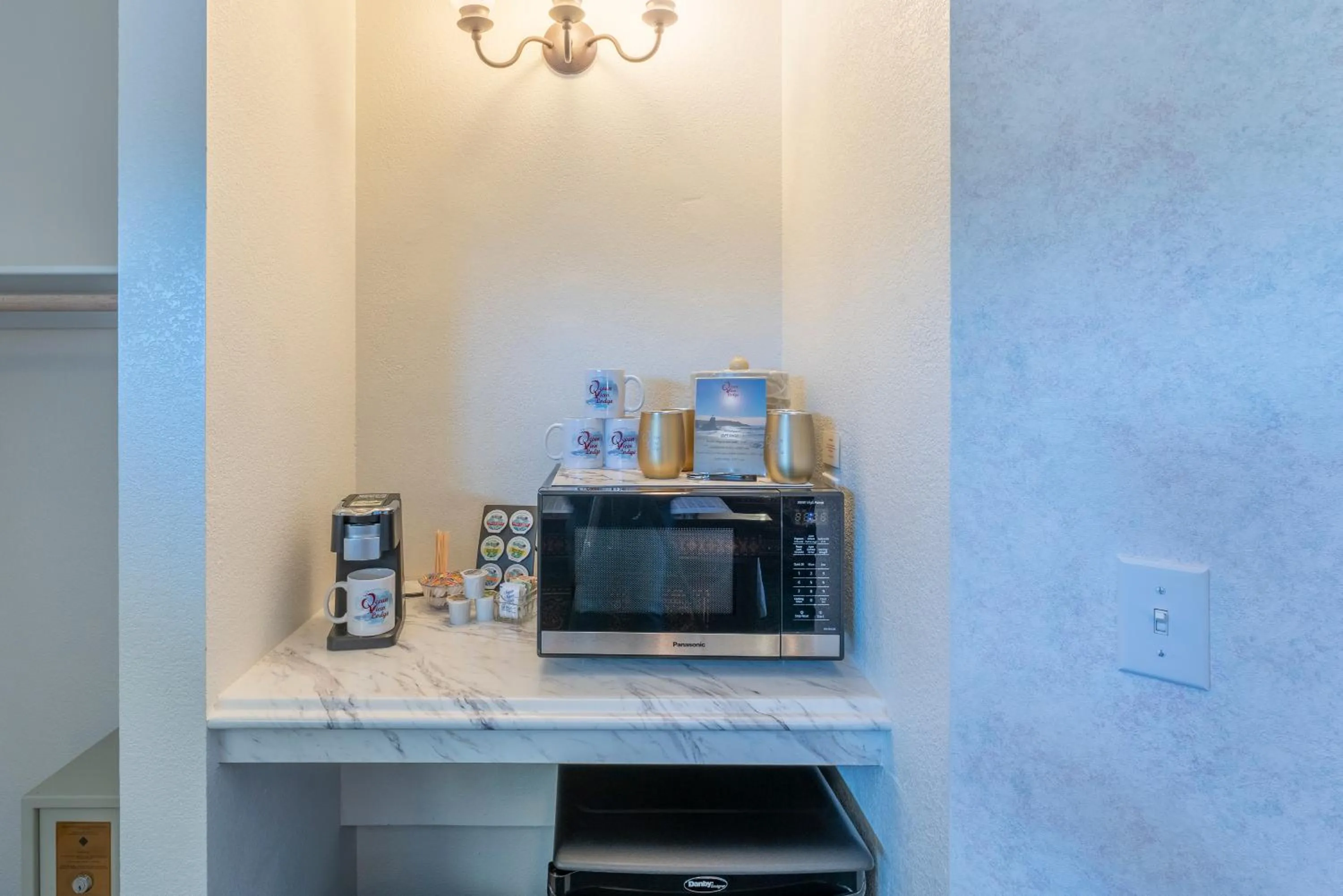 Coffee/tea facilities in Ocean View Lodge