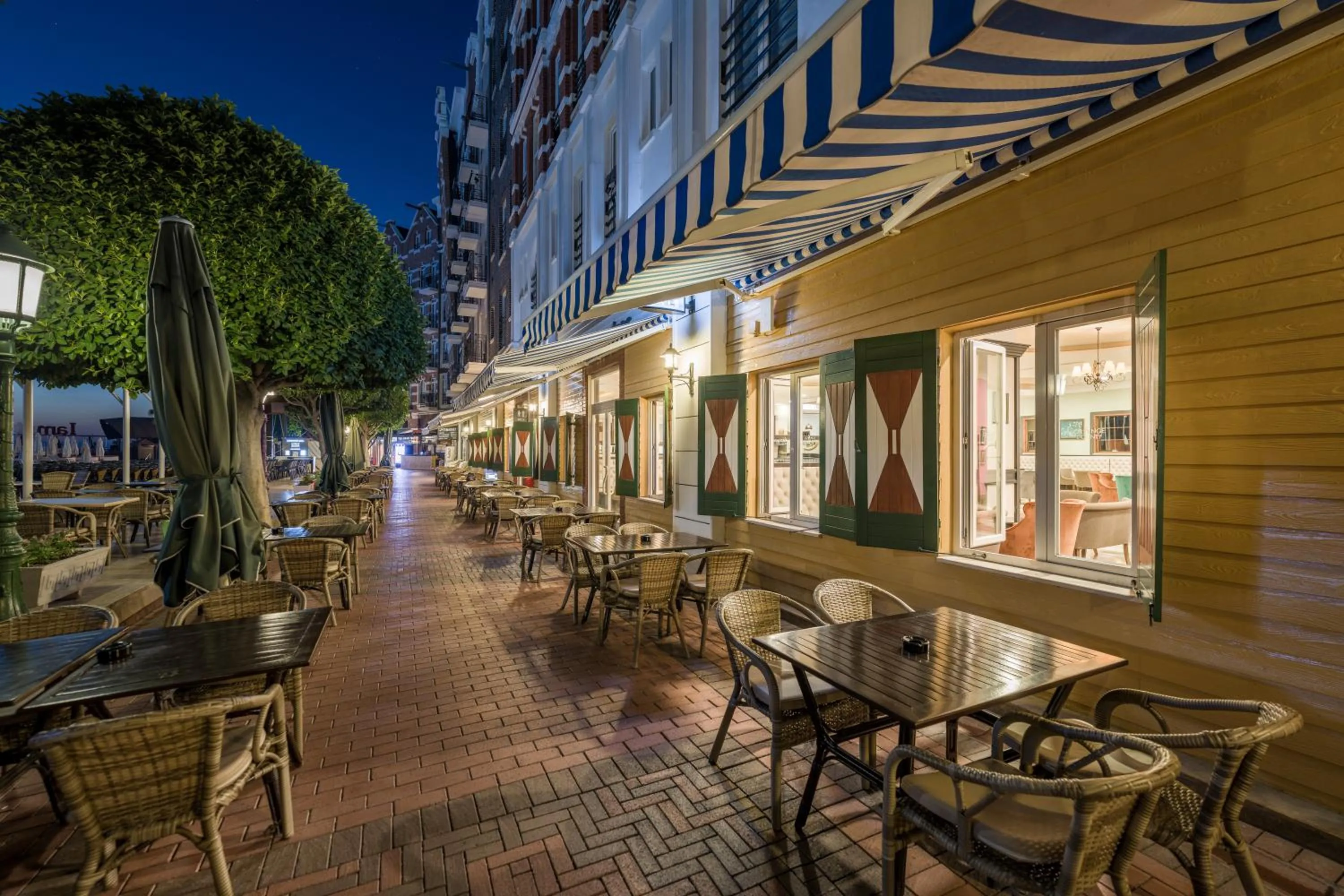 Restaurant/places to eat in Orange County Kemer