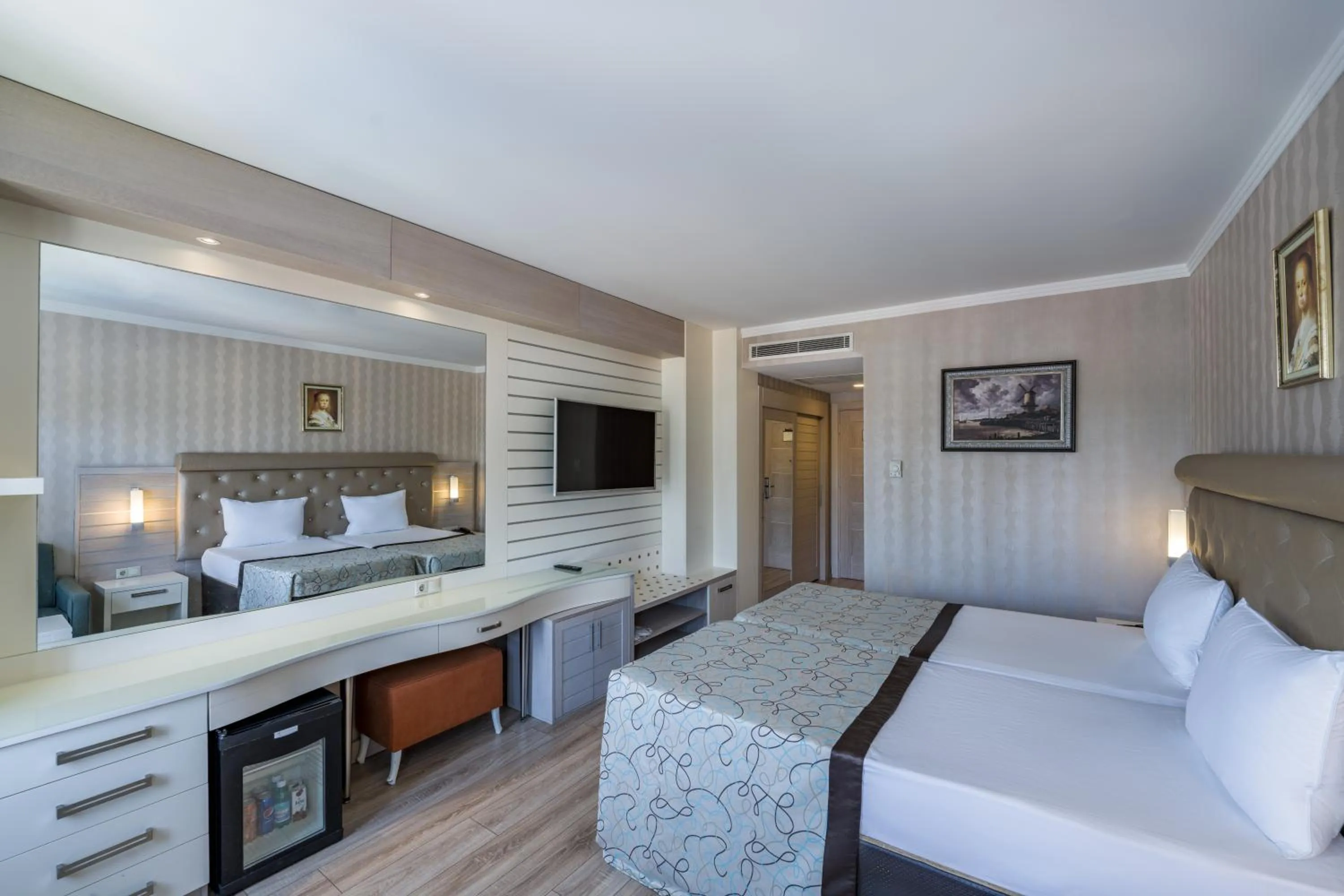 Bed in Orange County Kemer