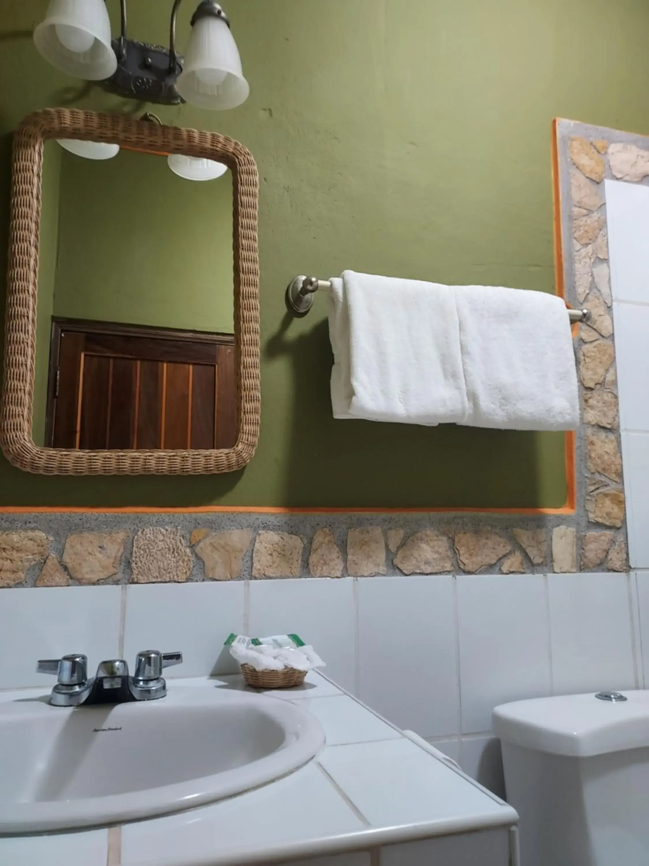 Budget Double Room - single occupancy in Hotel La Escalinata Budget Double Room - single occupancy in Hotel La Escalinata