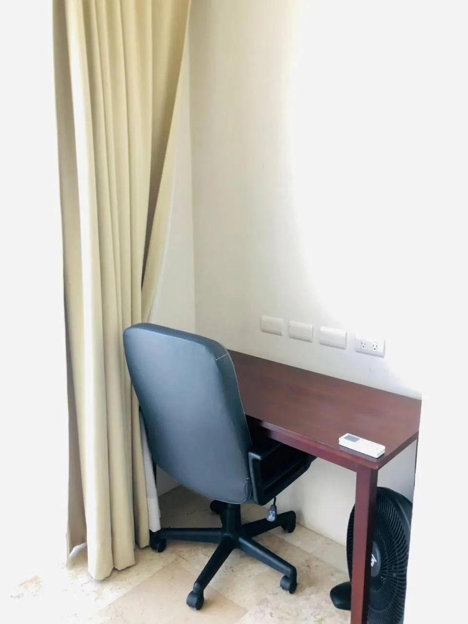 Amazing Luxury Penthouse with sunset,sunrise view, private Jacuzzi and rooftop pool