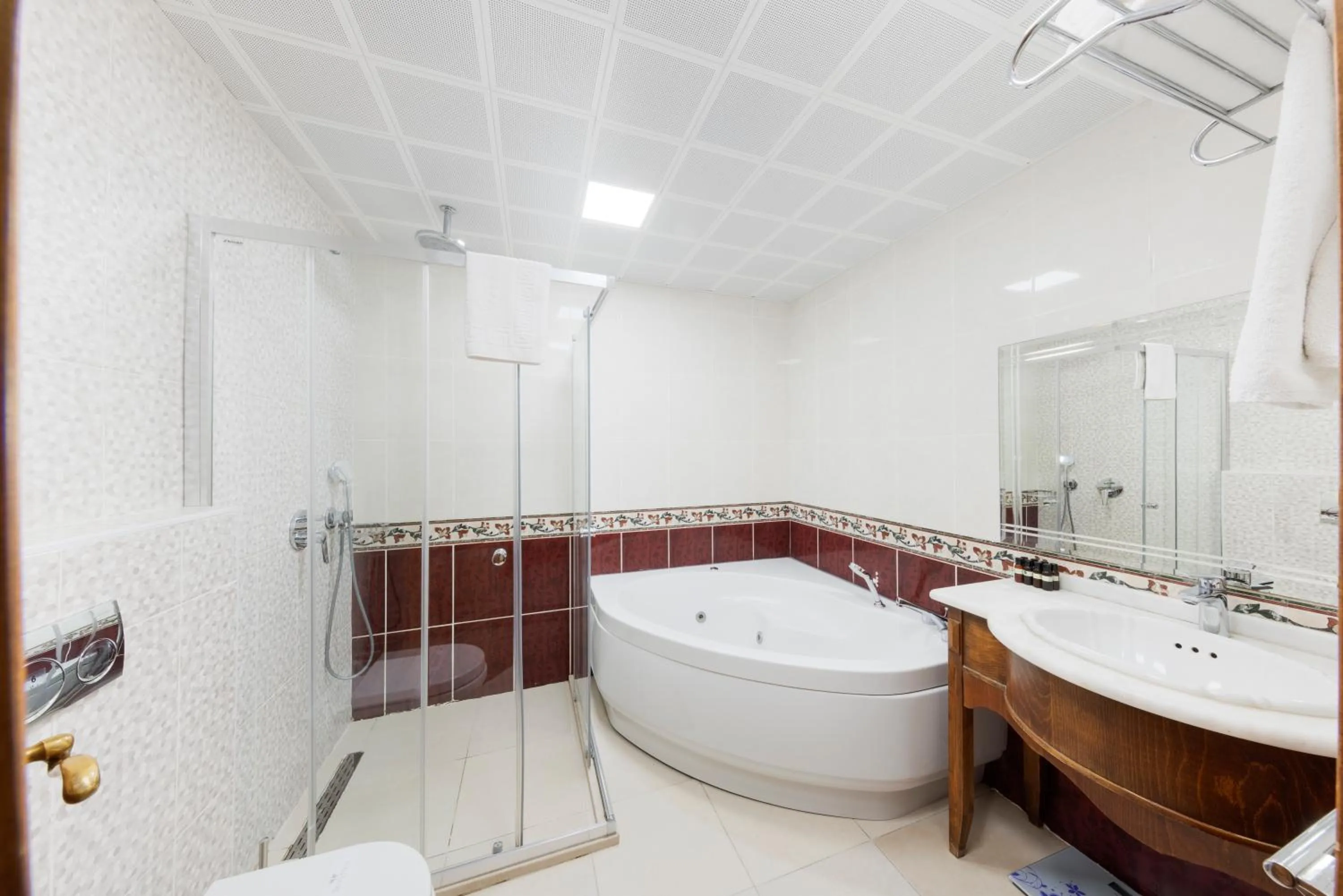 Shower in Seven Hills Hotel - Special Category