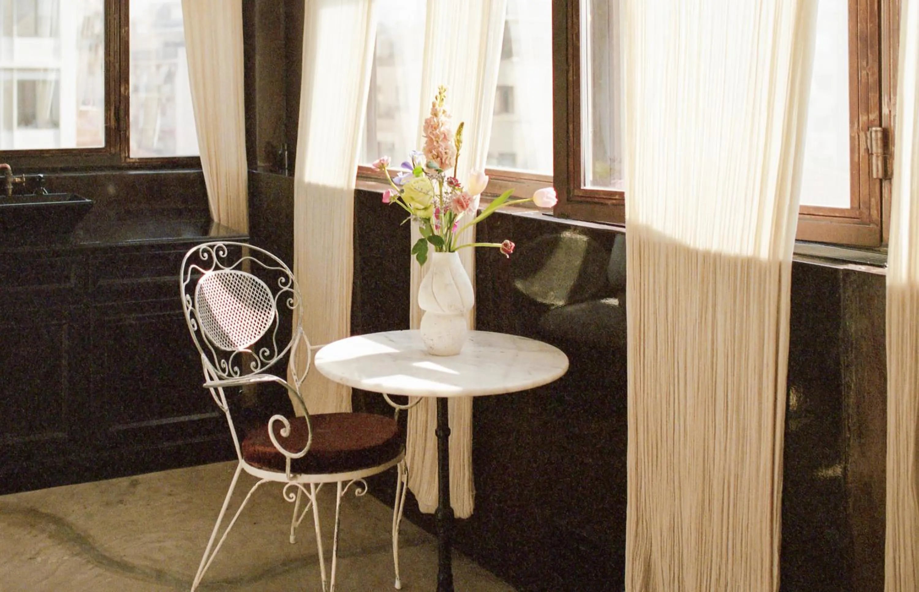 Living room in Mona Athens