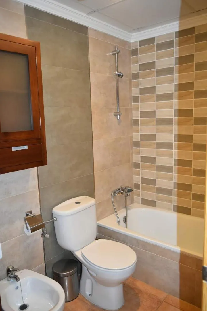 Bathroom in Apartamento zona playa de burriana con terraza