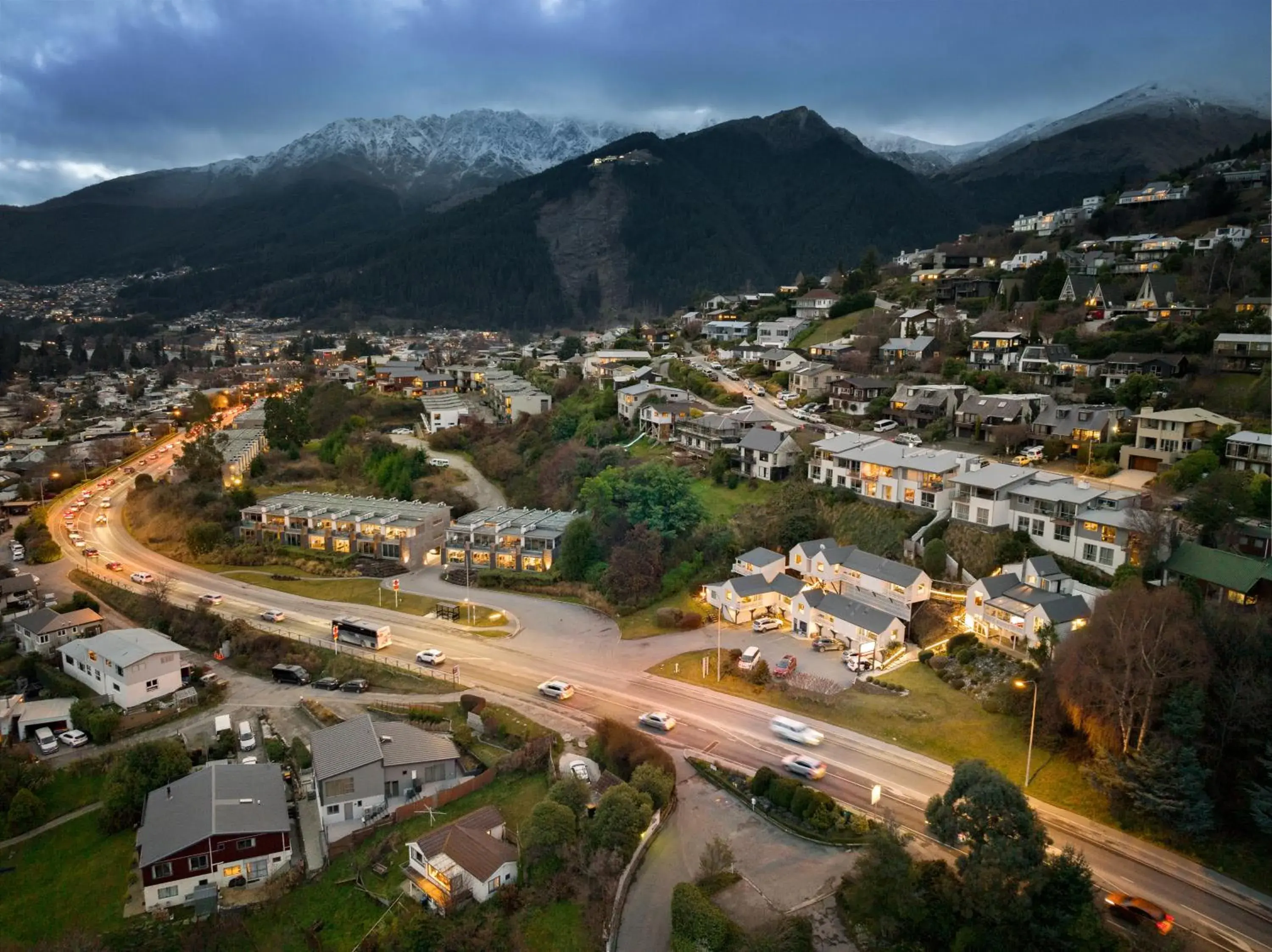 Bird's eye view, Bird's-eye View in Lakeview Colonial Motel