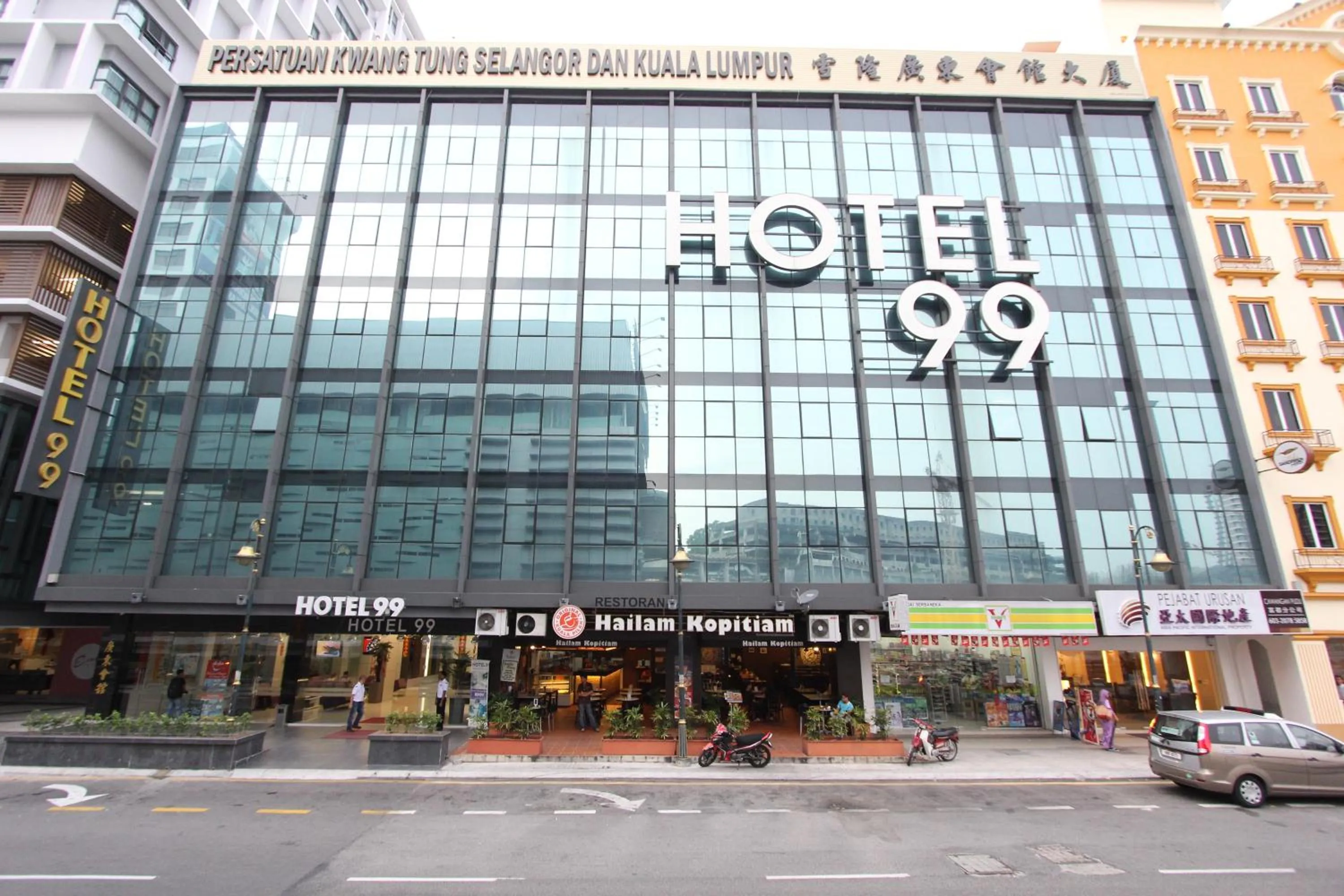 Restaurant/places to eat in Hotel 99 Kuala Lumpur City