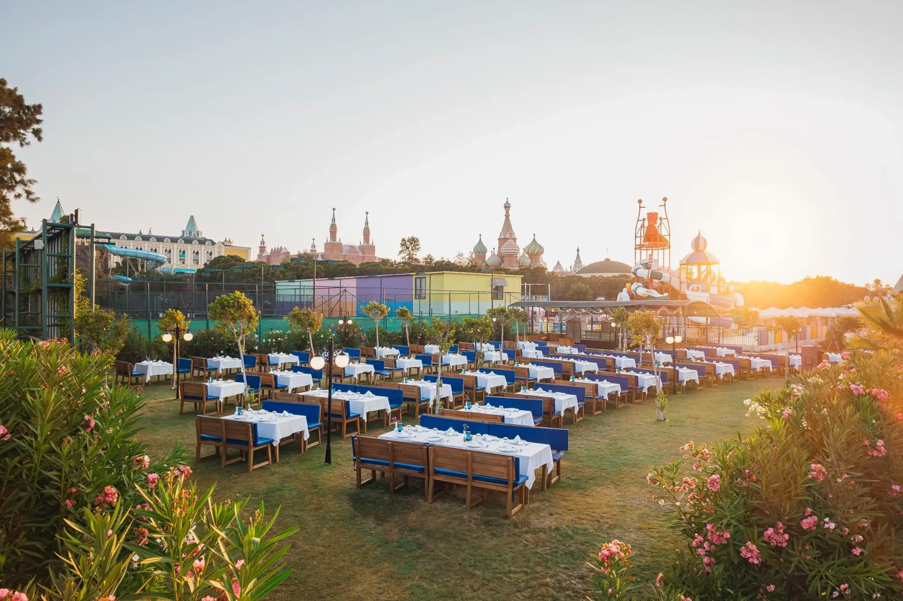 Restaurant/places to eat in Kremlin Palace