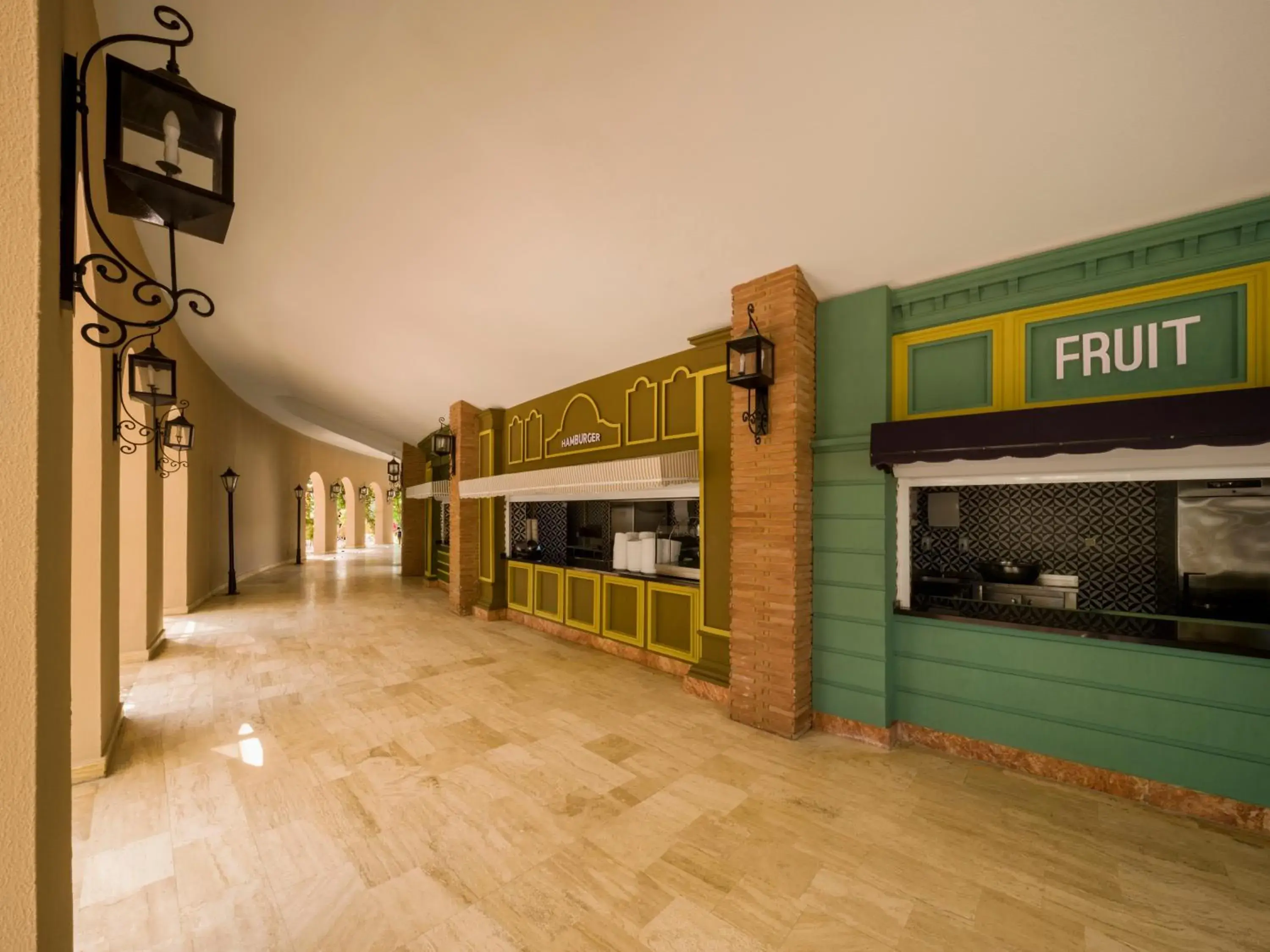 Food and drinks in Kremlin Palace Food and drinks in Kremlin Palace