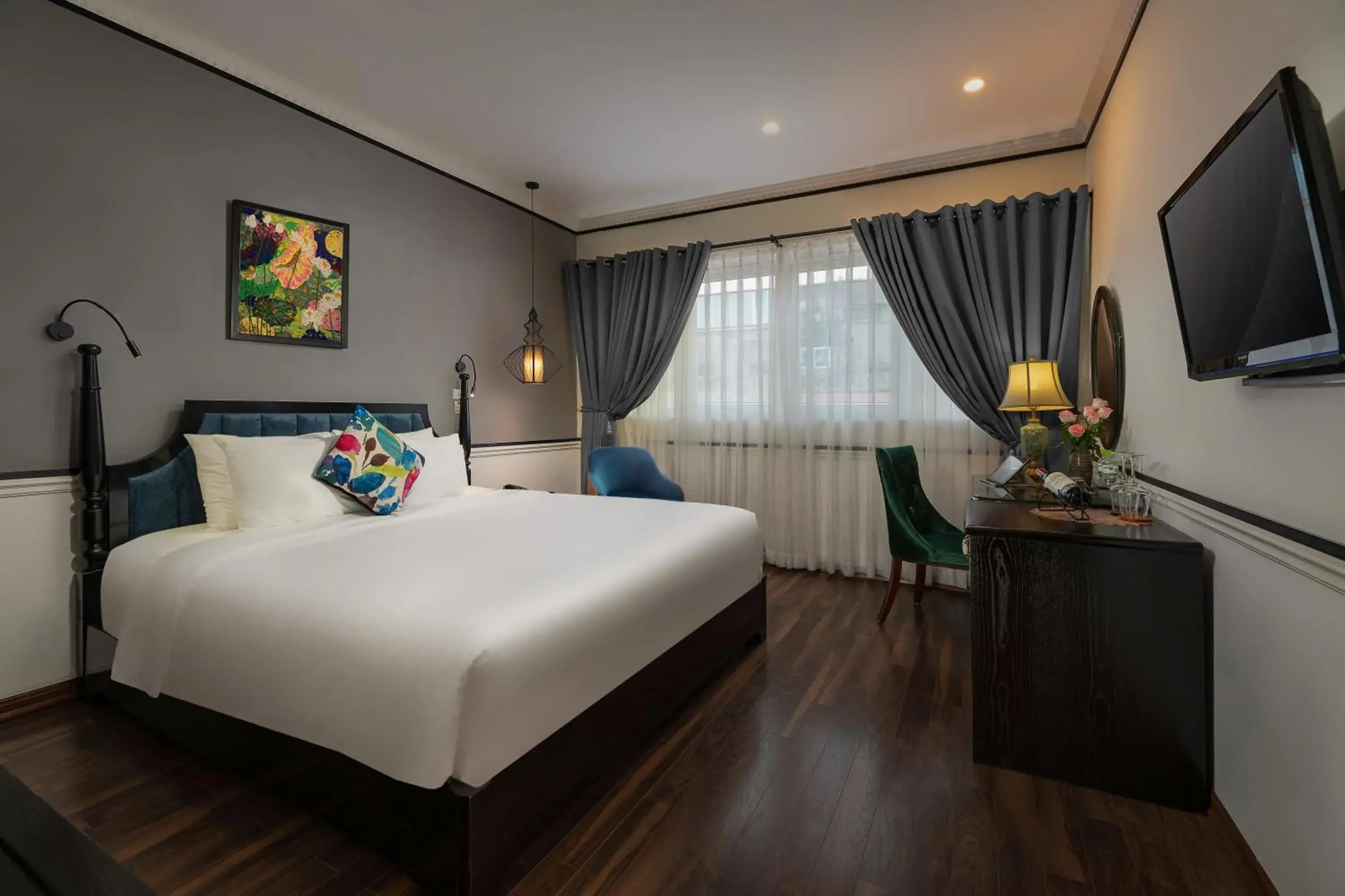 Suite with City View in Hanoi Garden Hotel & Spa Suite with City View in Hanoi Garden Hotel & Spa