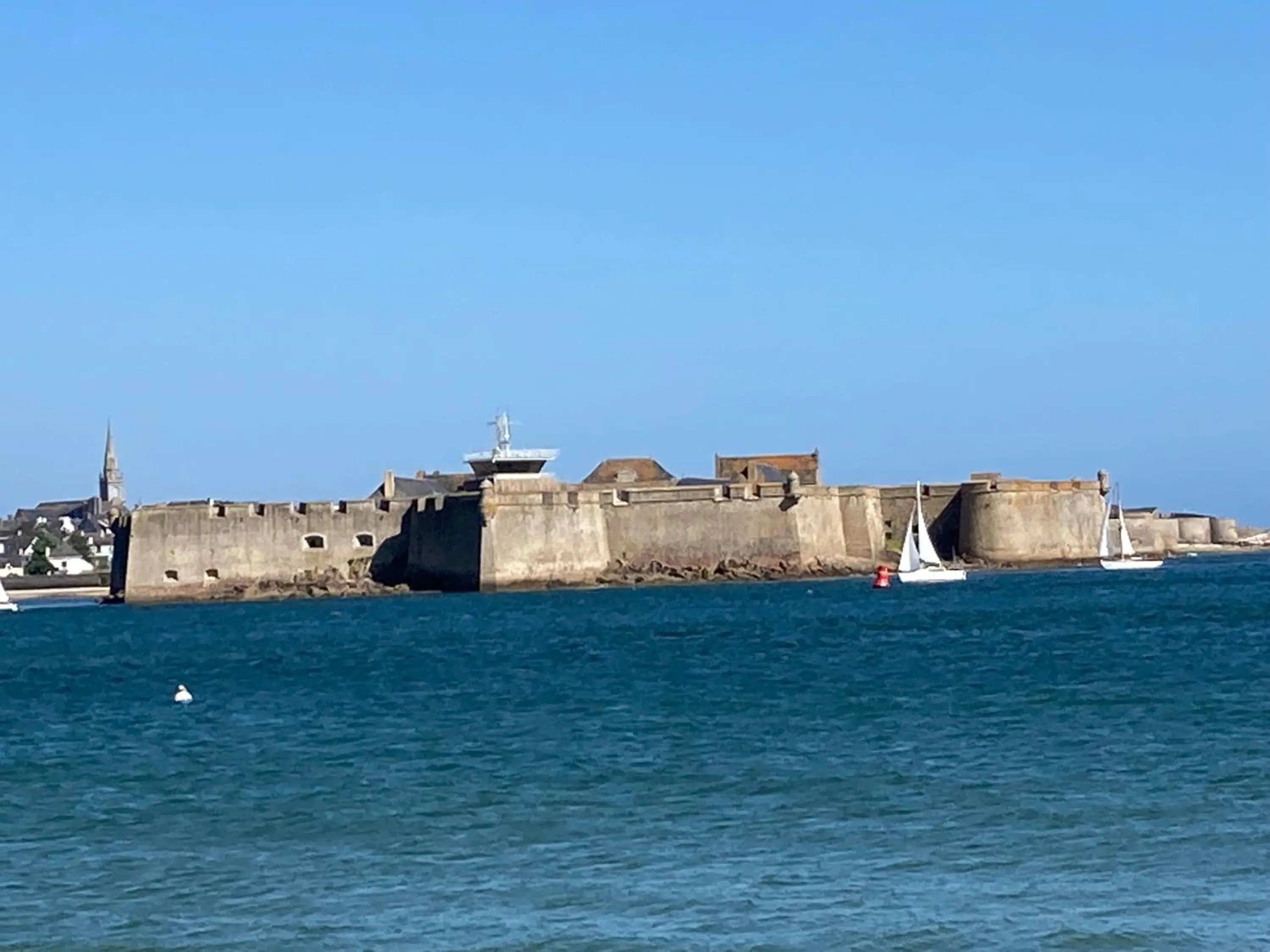 LES PAQUERETTES