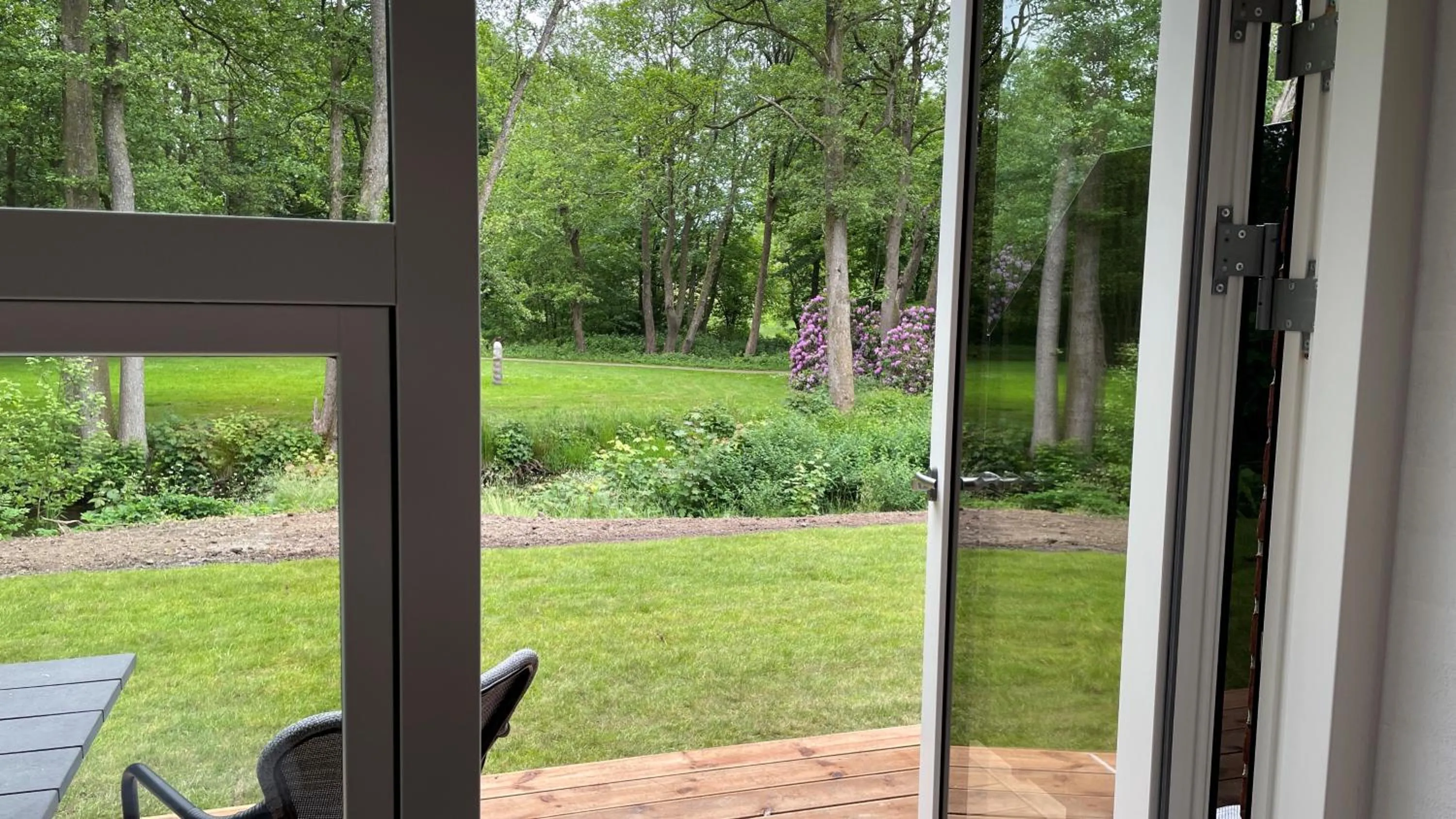 Garden view in Holiday Rooms Møllebo