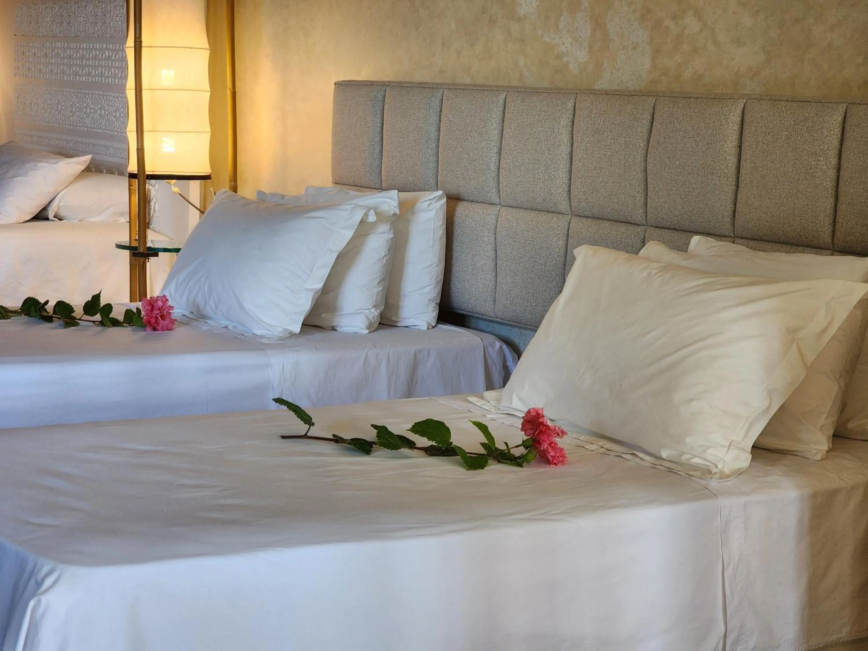 Bedroom, Bed in La Villa Joubert