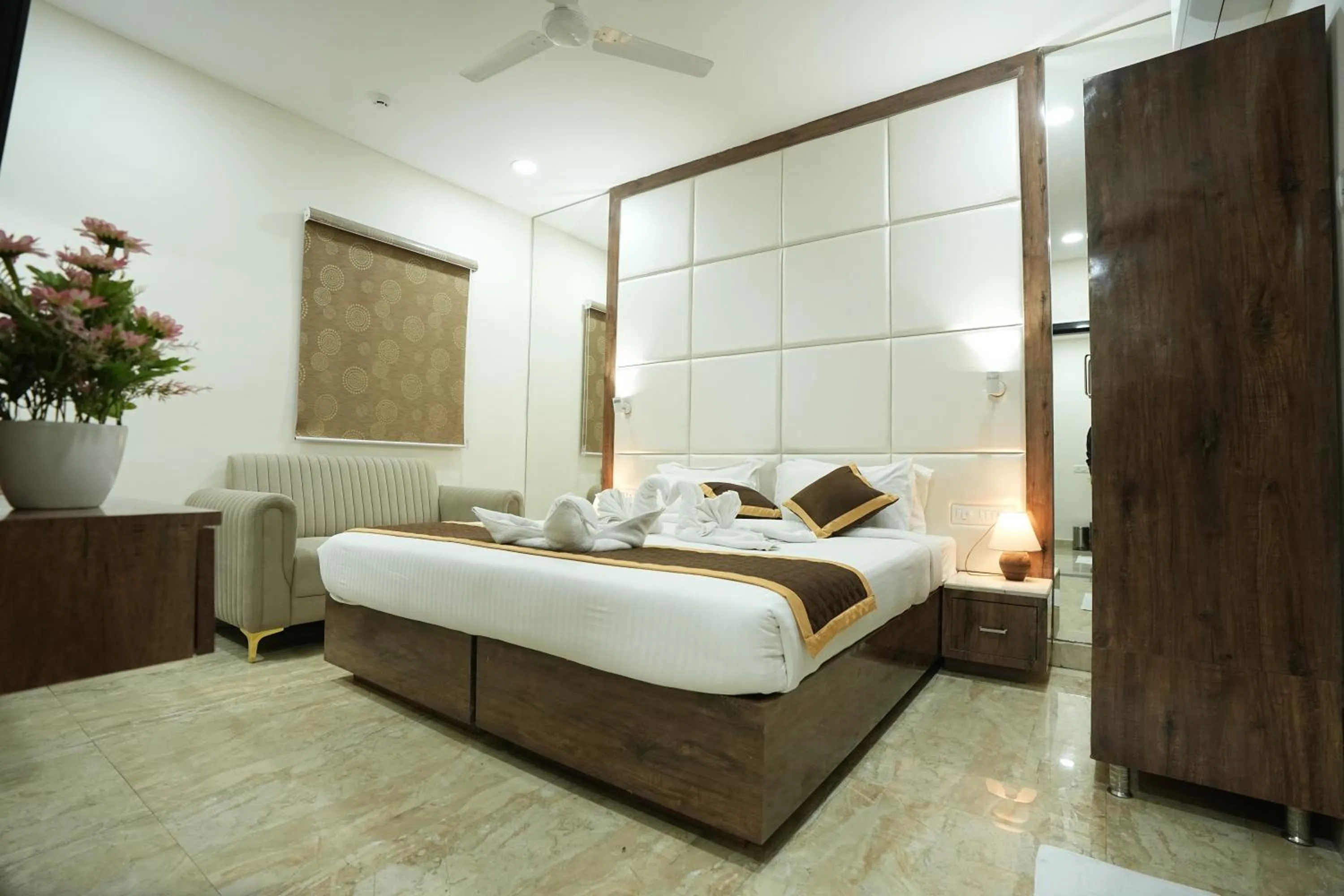 Bedroom, Bed in Grace Residency Chennai Airport