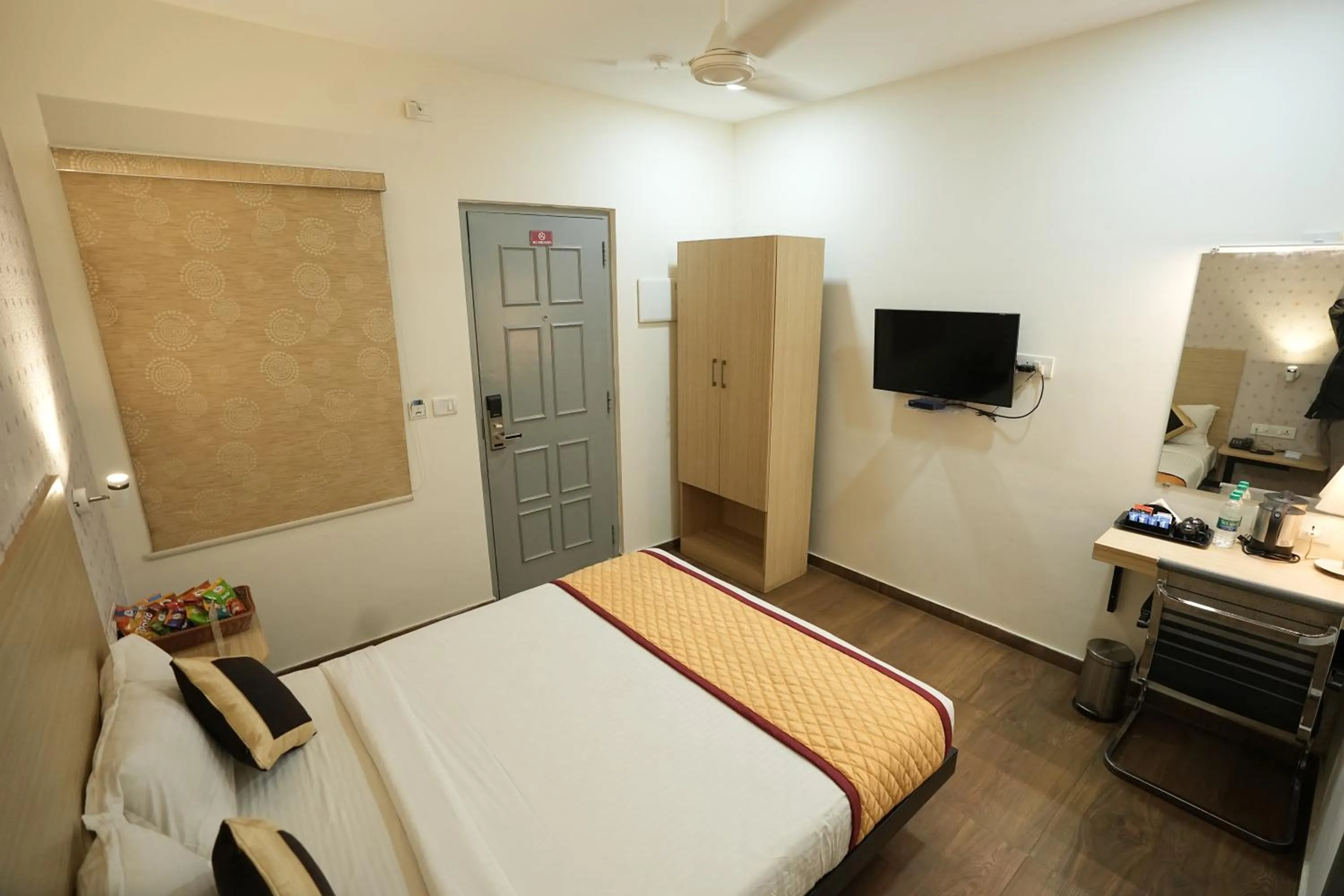 Bedroom, Bed in Grace Residency Chennai Airport
