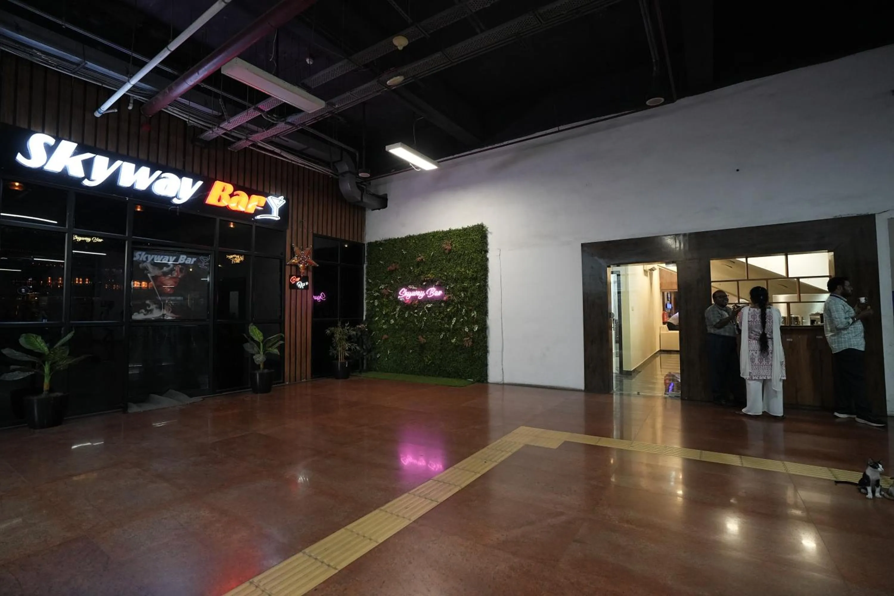 Lounge or bar in Grace Residency Chennai Airport