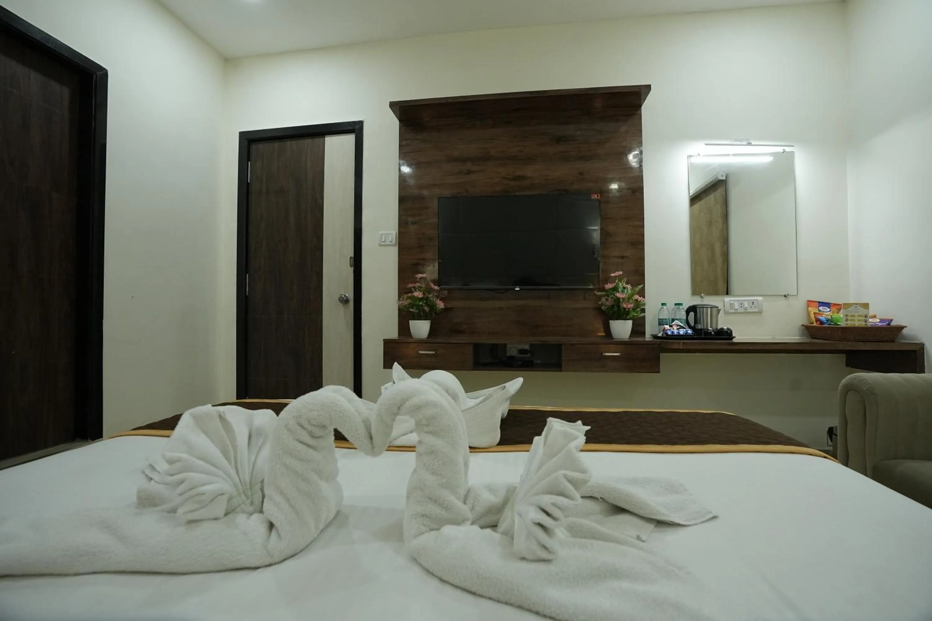 TV and multimedia, Bed in Grace Residency Chennai Airport