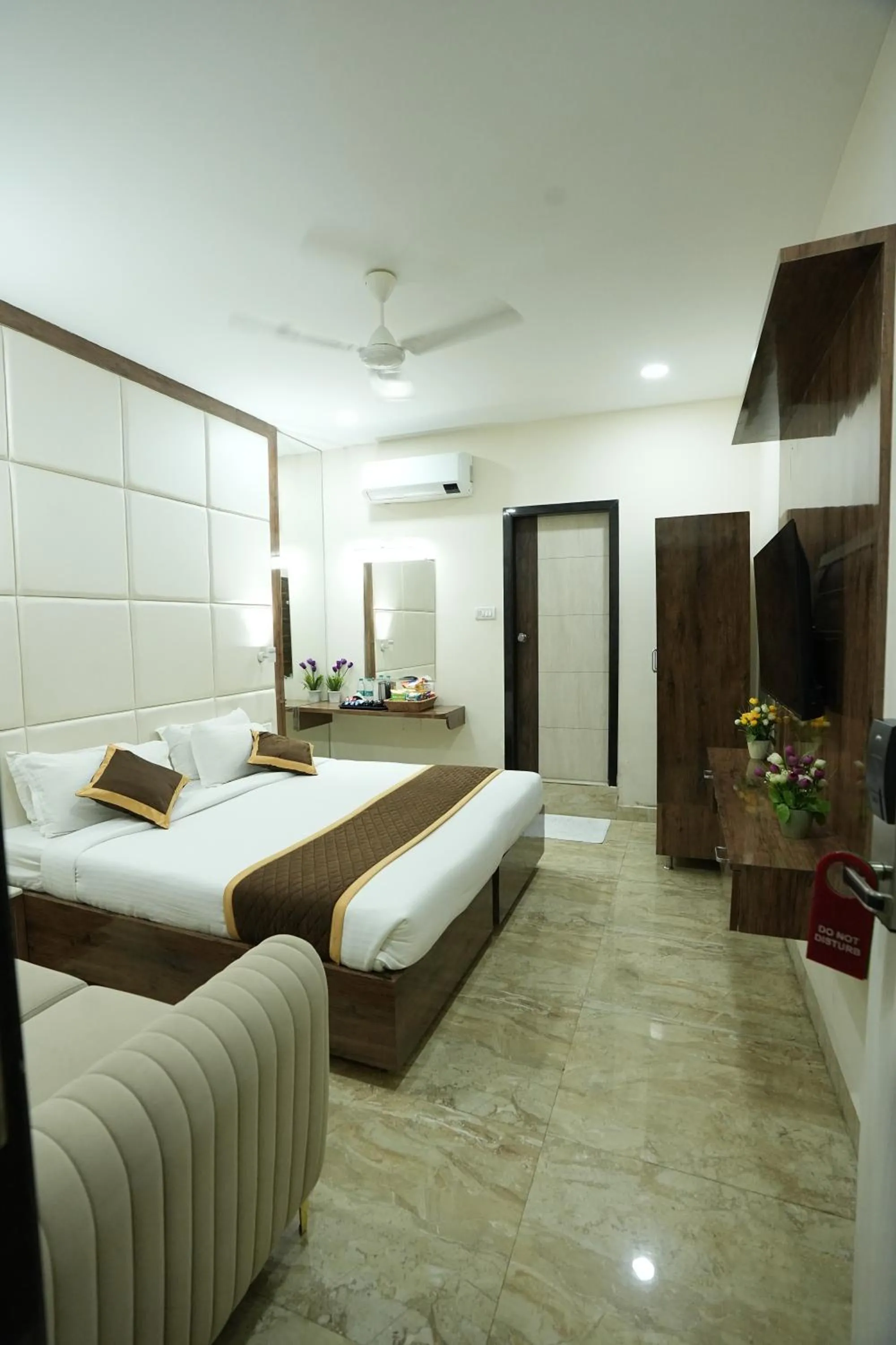 Photo of the whole room, Bed in Grace Residency Chennai Airport