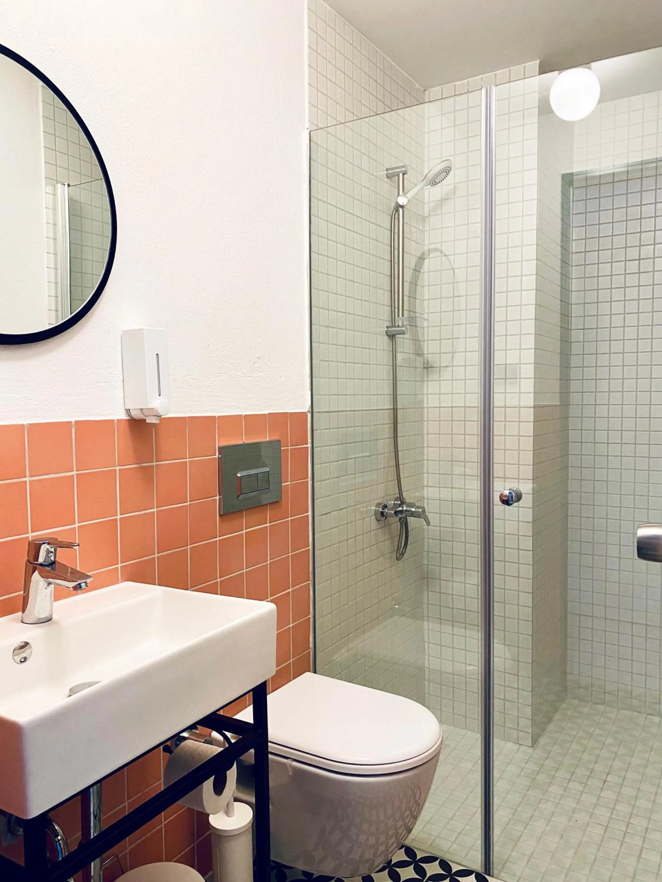 Bathroom in BE BOLD HOSTEL