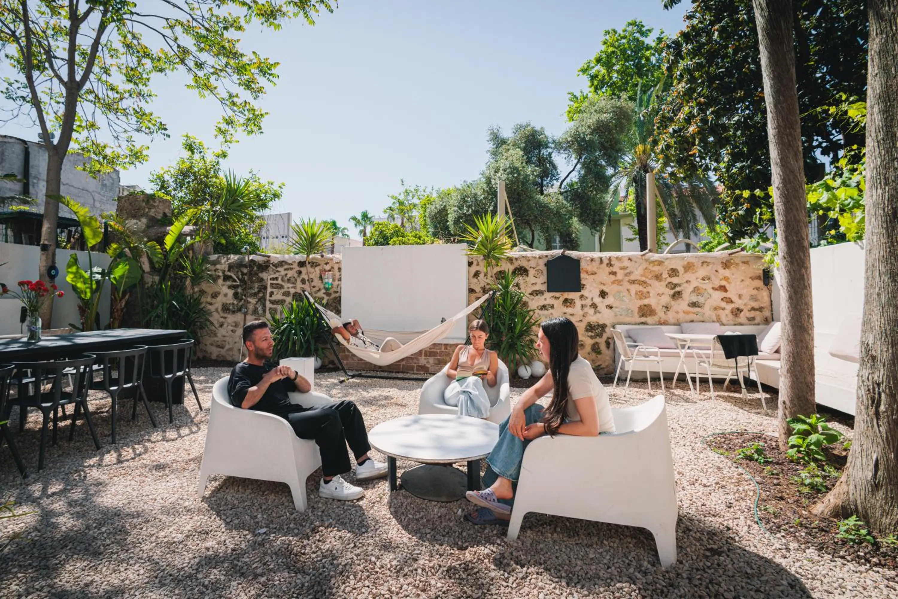 Garden in BE BOLD HOSTEL