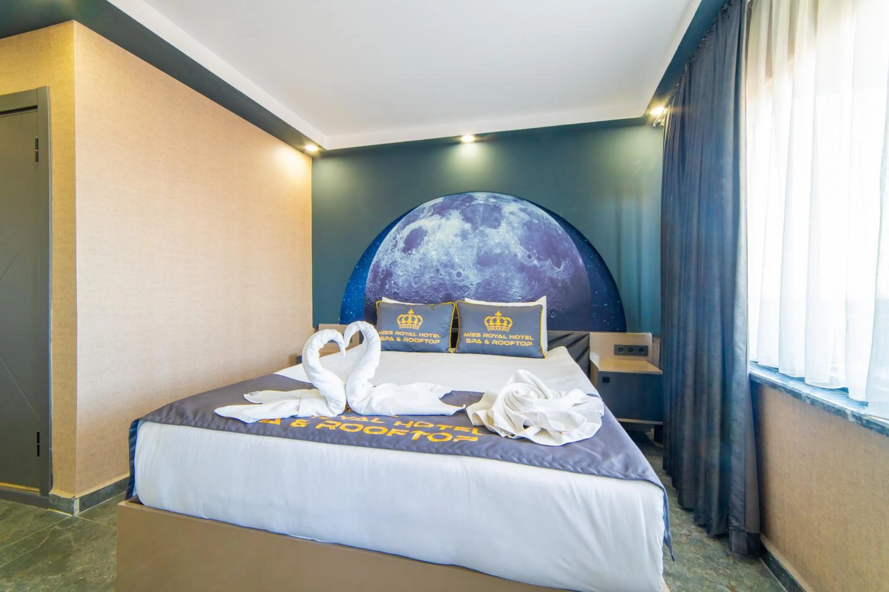 Bed in Miss Royal Hotel & SPA